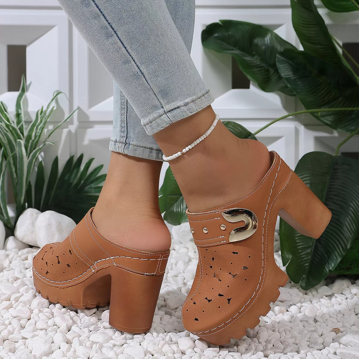Round Toe Block Heels Sandals