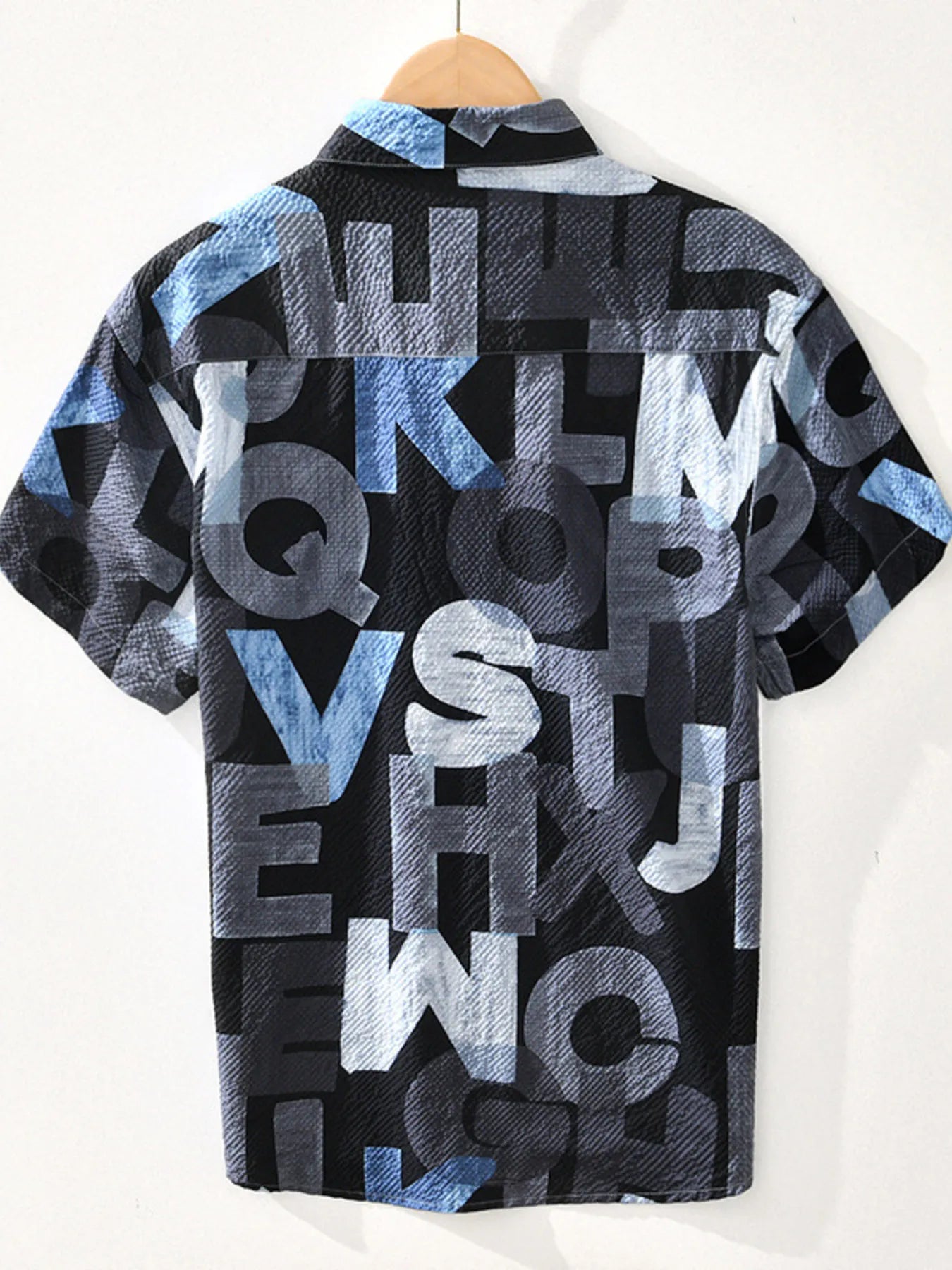 Men's Printed Button Up Short Sleeve Shirt