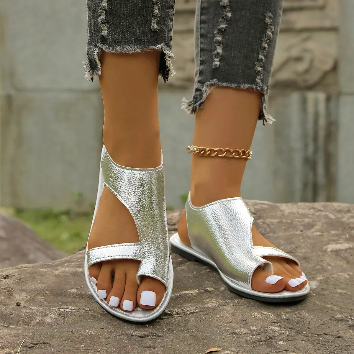 Toe Loop Flats Sandals