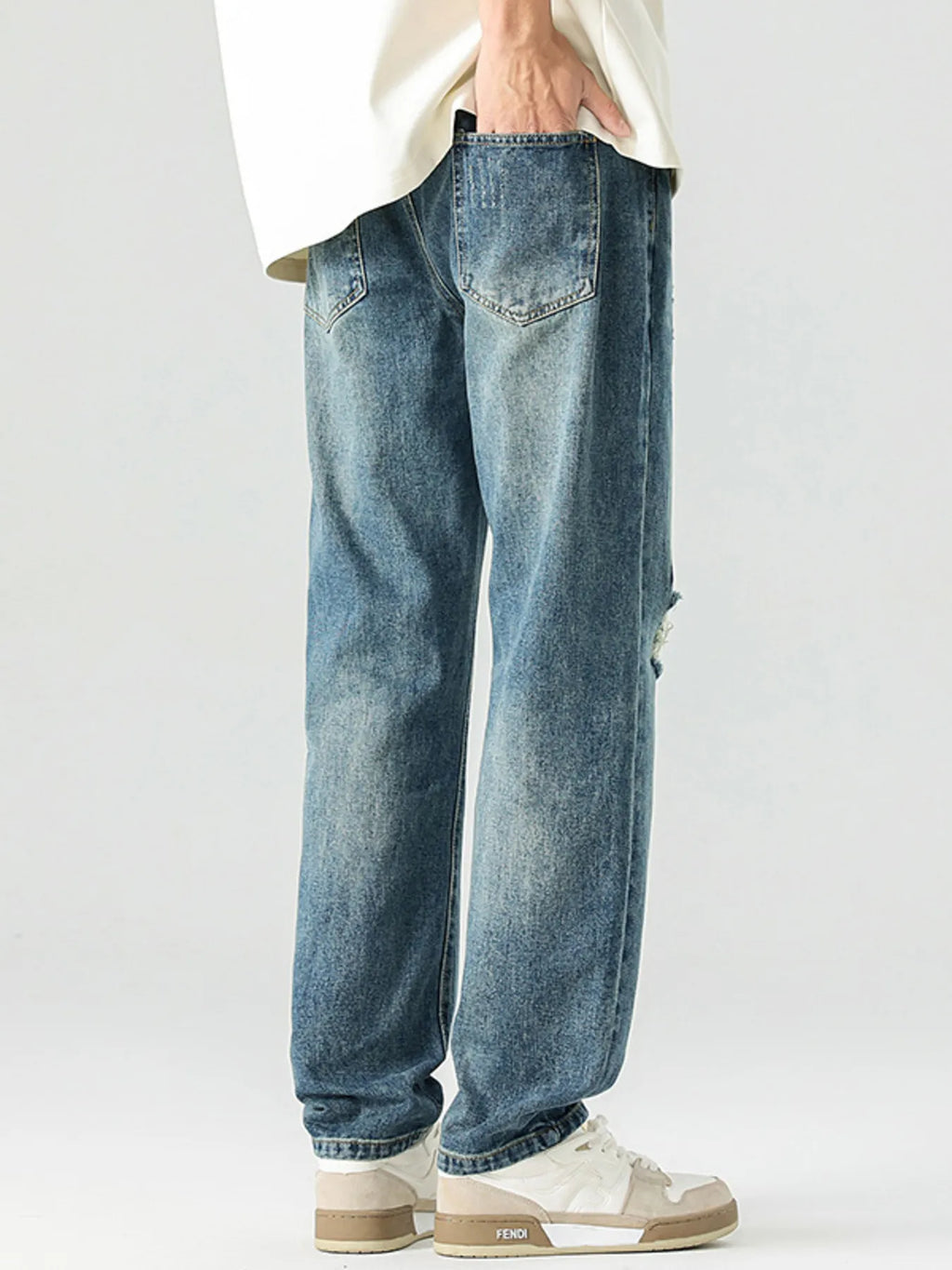 Men's Distressed Relaxed Fit Jeans
