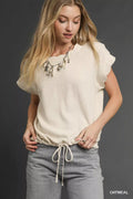 Umgee Linen Scalloped Round Neck Top