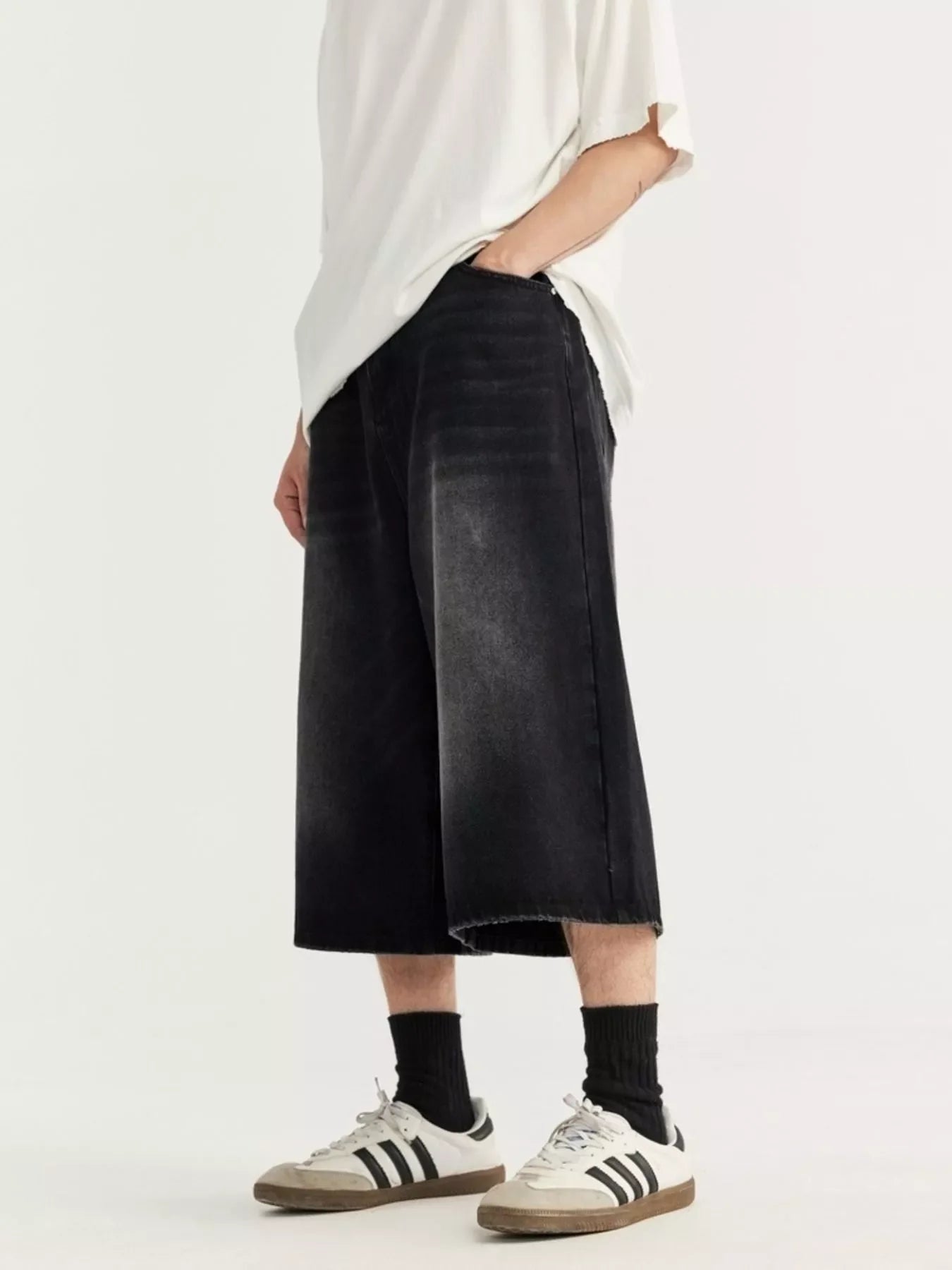 Men's Washed Wide Leg Demin Shorts