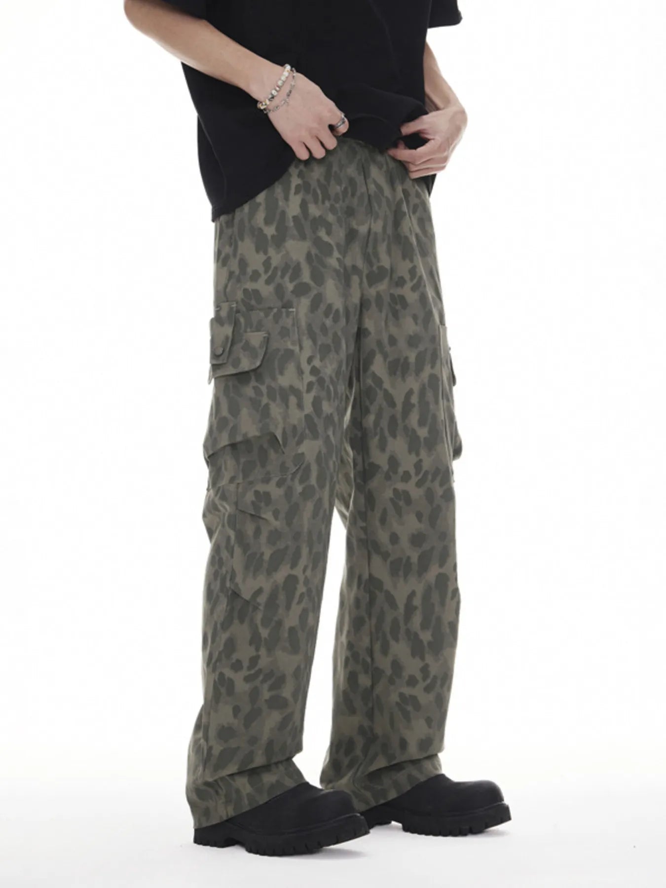 Men's Plus Size Leopard Wide Leg Cargo Pants