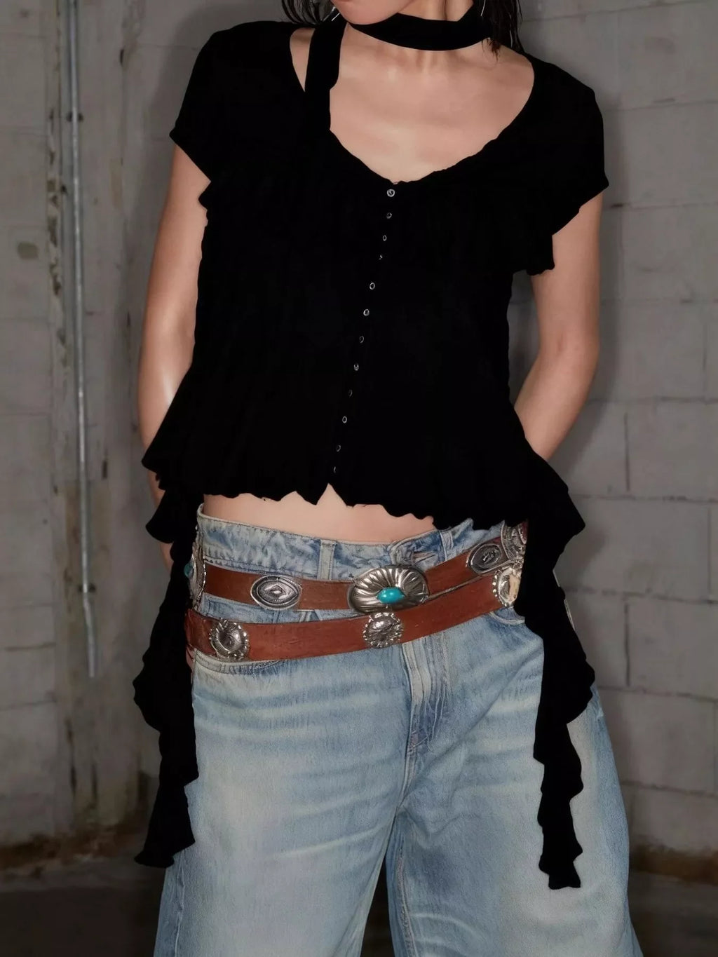 Ruffle Trimmed V-Neck Short Sleeve Lace Top