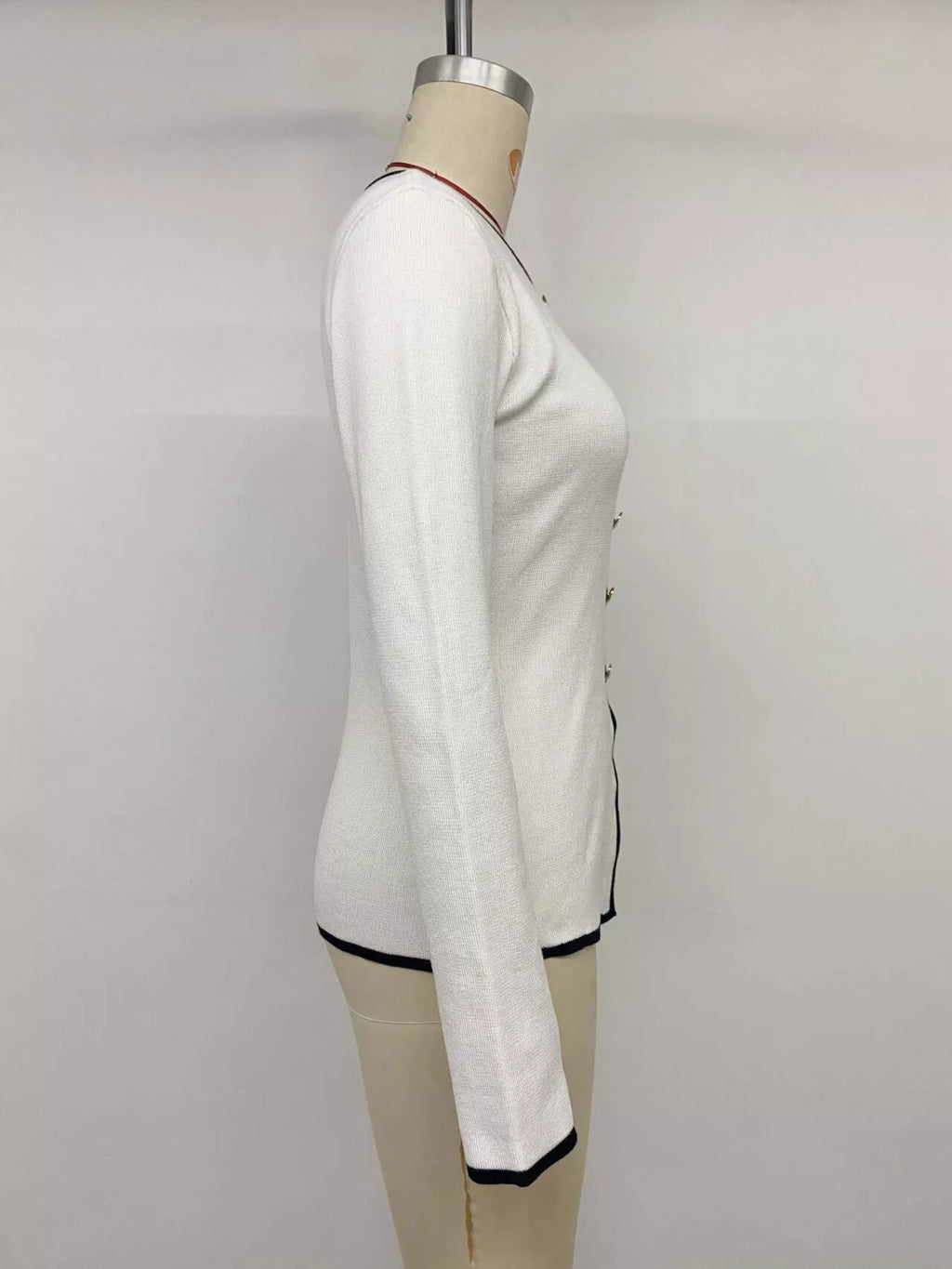 Contrast Trim Button Decor Knit Top