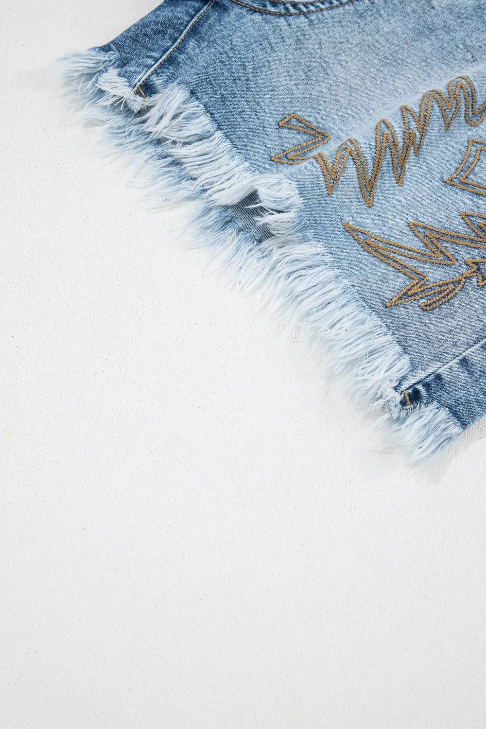 Western Embroidery Stud Denim Shorts