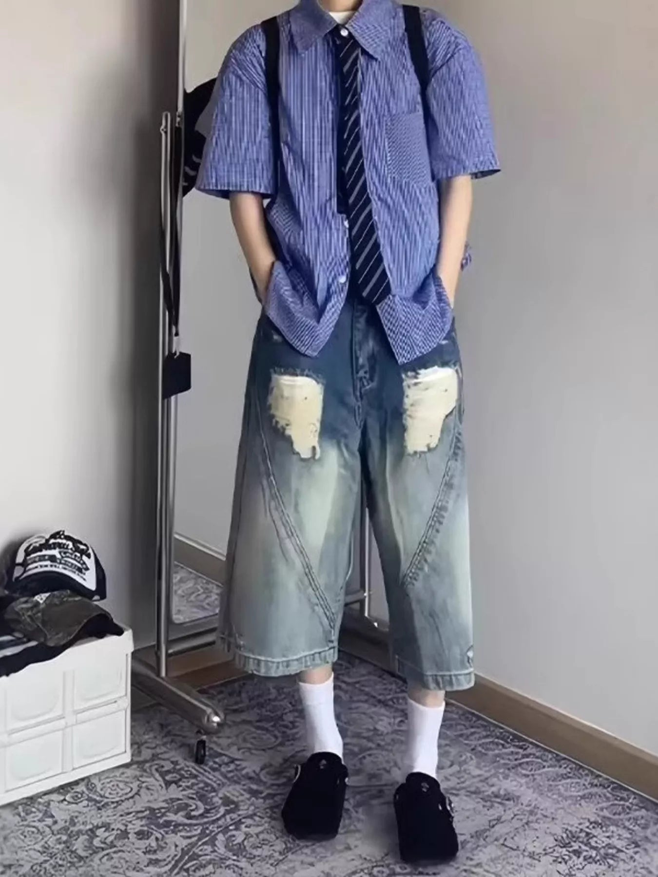 Men's Ripped Wide Leg Denim Shorts