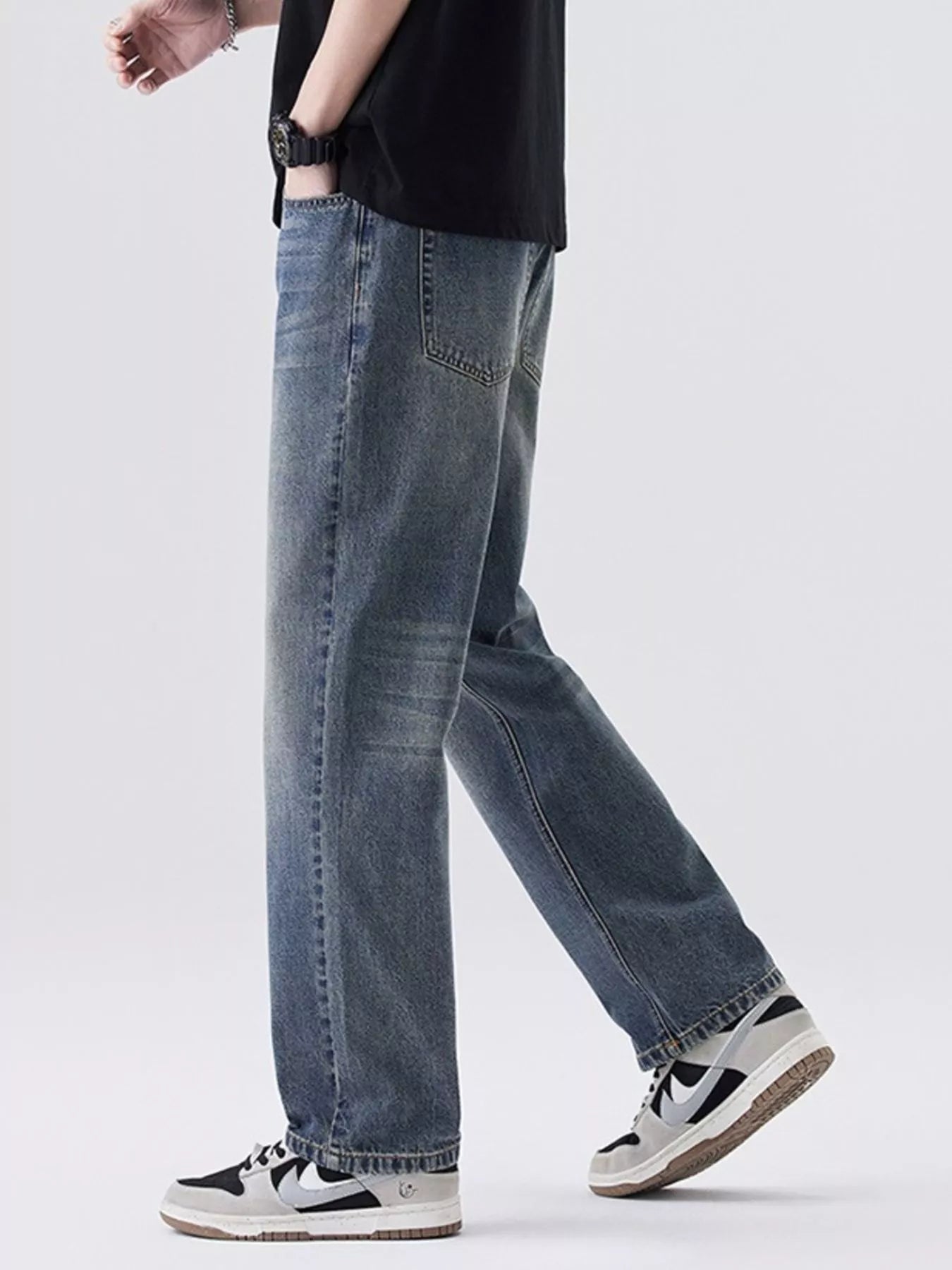 Men's Relaxed Fit Vintage Wash Jeans