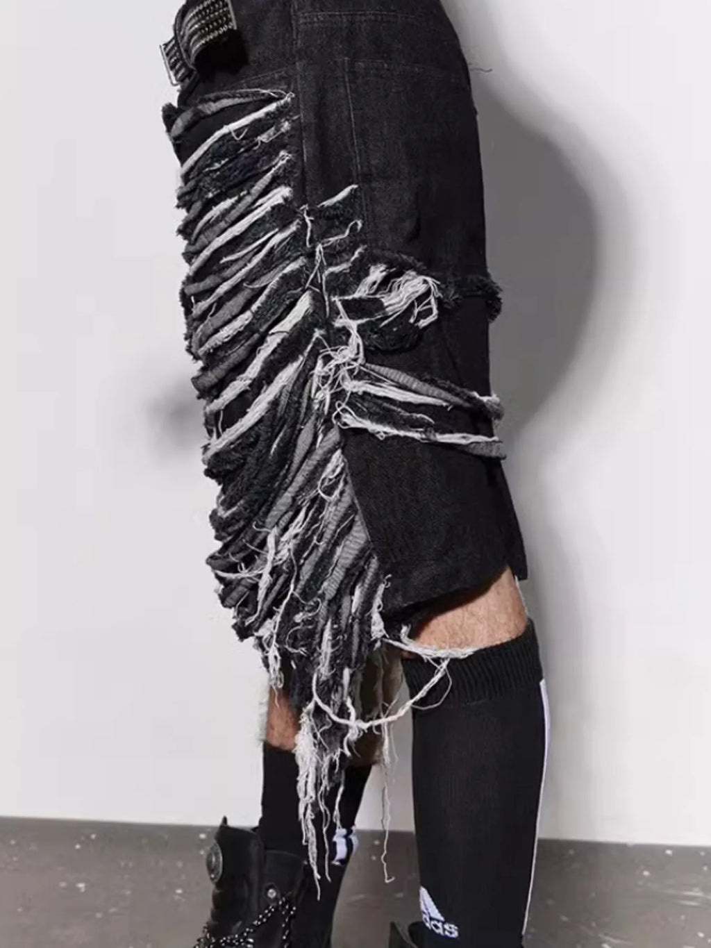 Men's Frayed Hem Denim Shorts