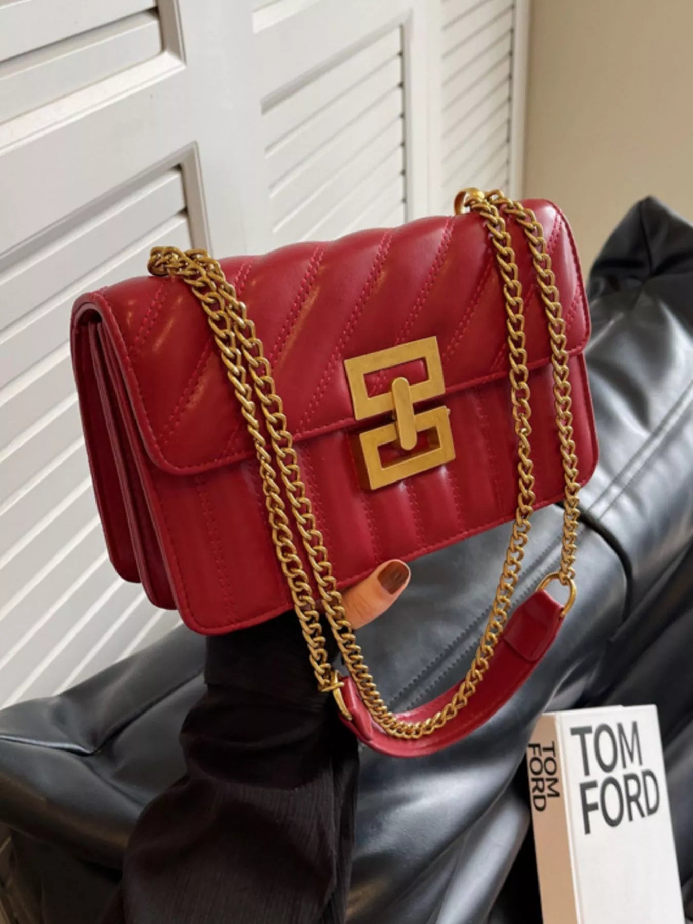 Quilted Flap Chain Crossbody Bag