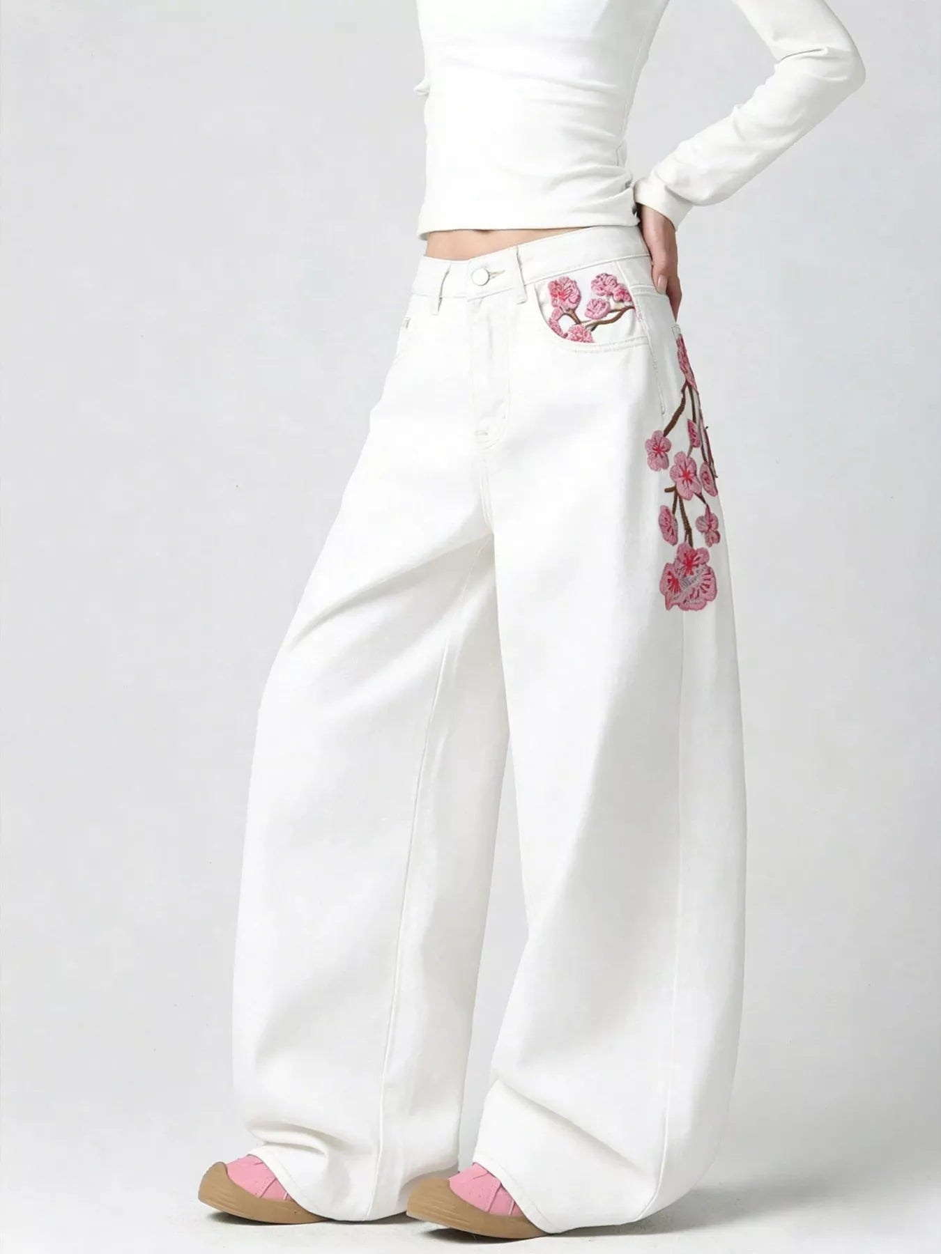 Embroidered Wide-Leg Jeans