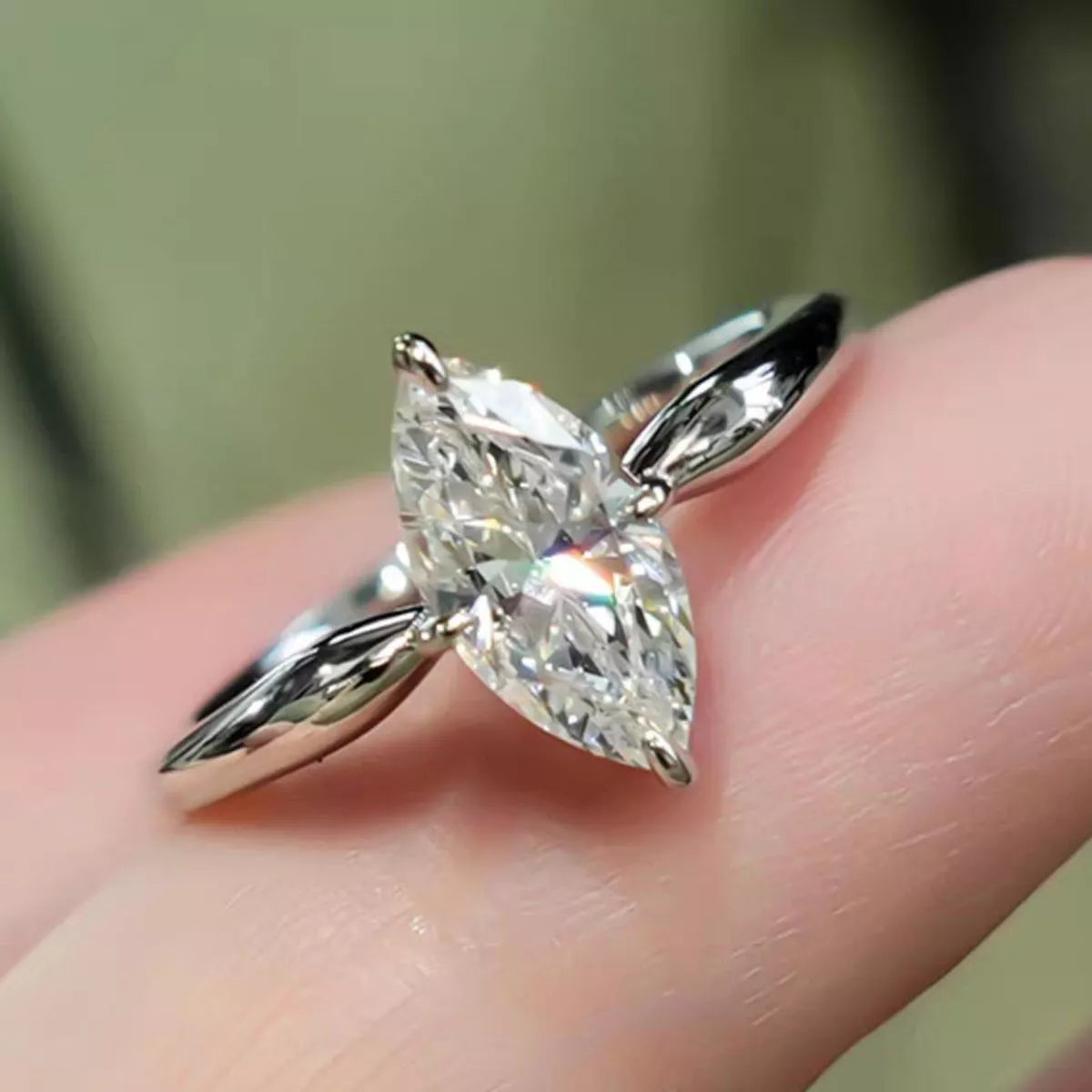 2 Carat Moissanite 925 Sterling Silver Ring