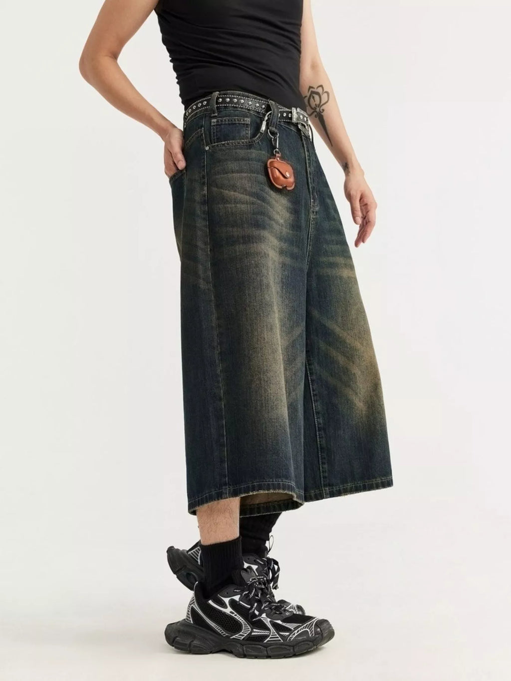 Men's Washed Wide Leg Demin Shorts