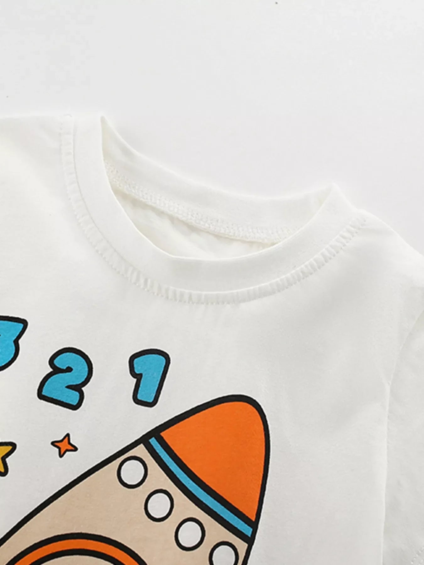 Children's Cartoon Rocket Graphic Tee and Lion Applique Shorts Set
