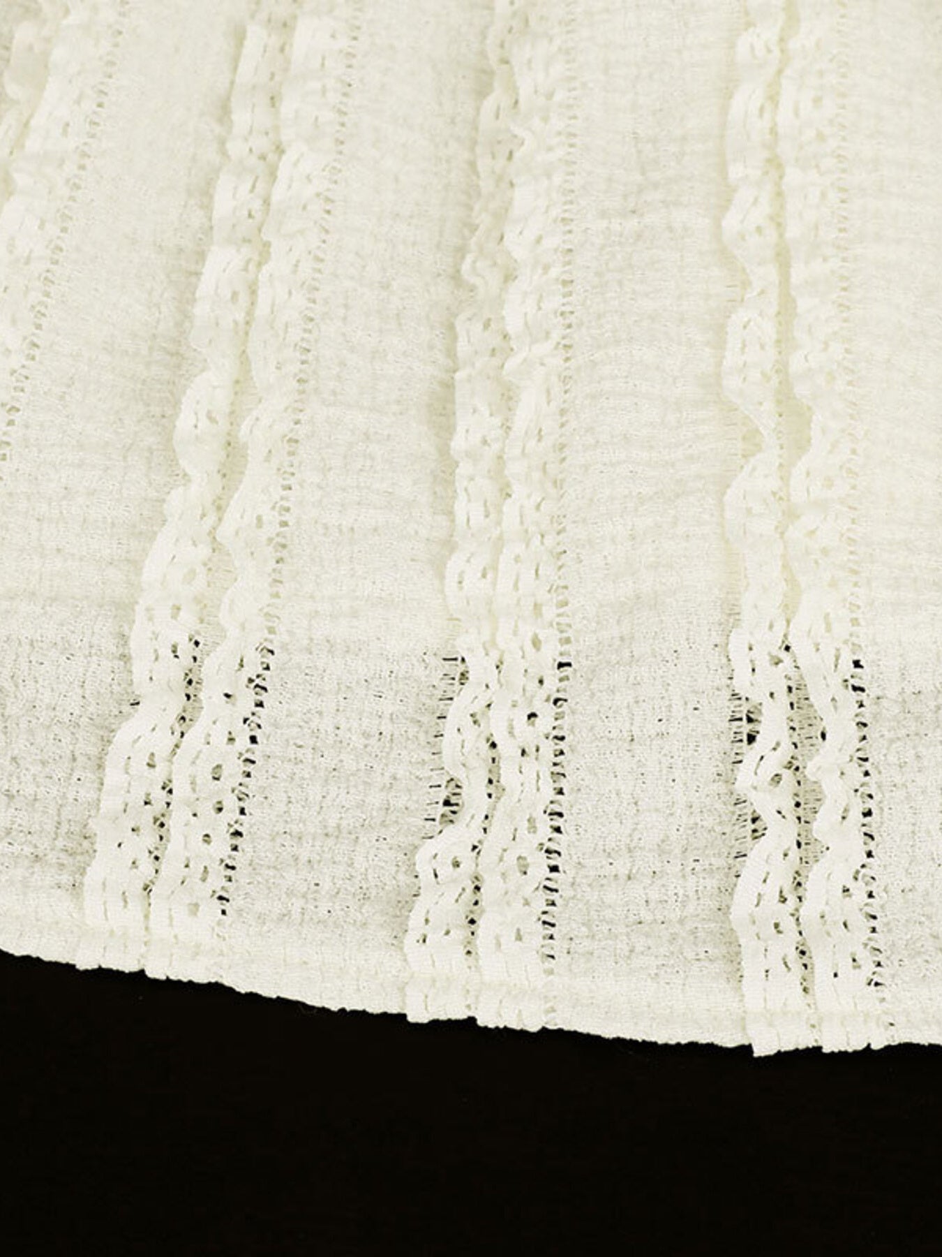 Textured Sweetheart Neck Cami