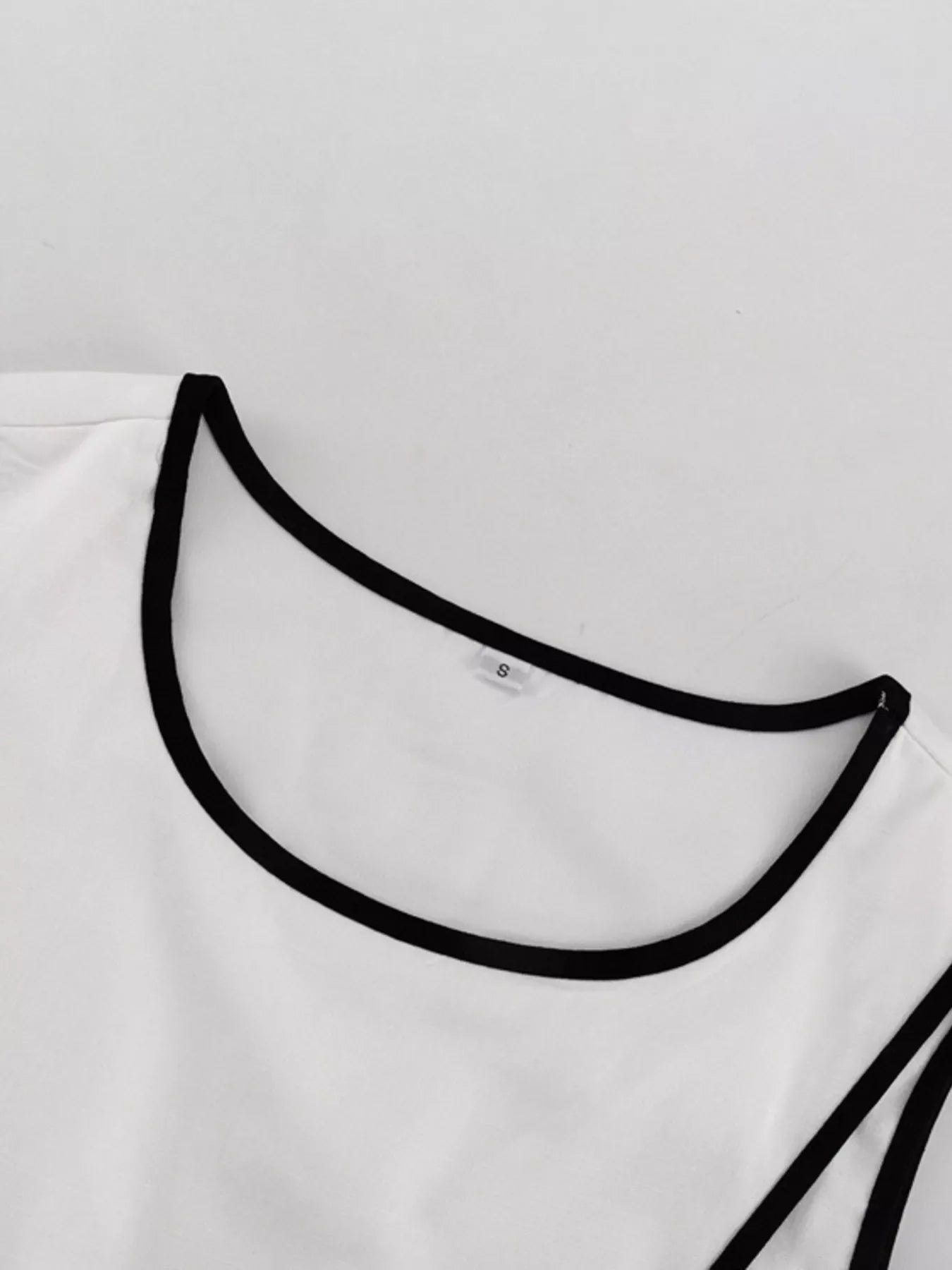 Contrast Trim Sleeveless Top and Wide-Leg Pants Set