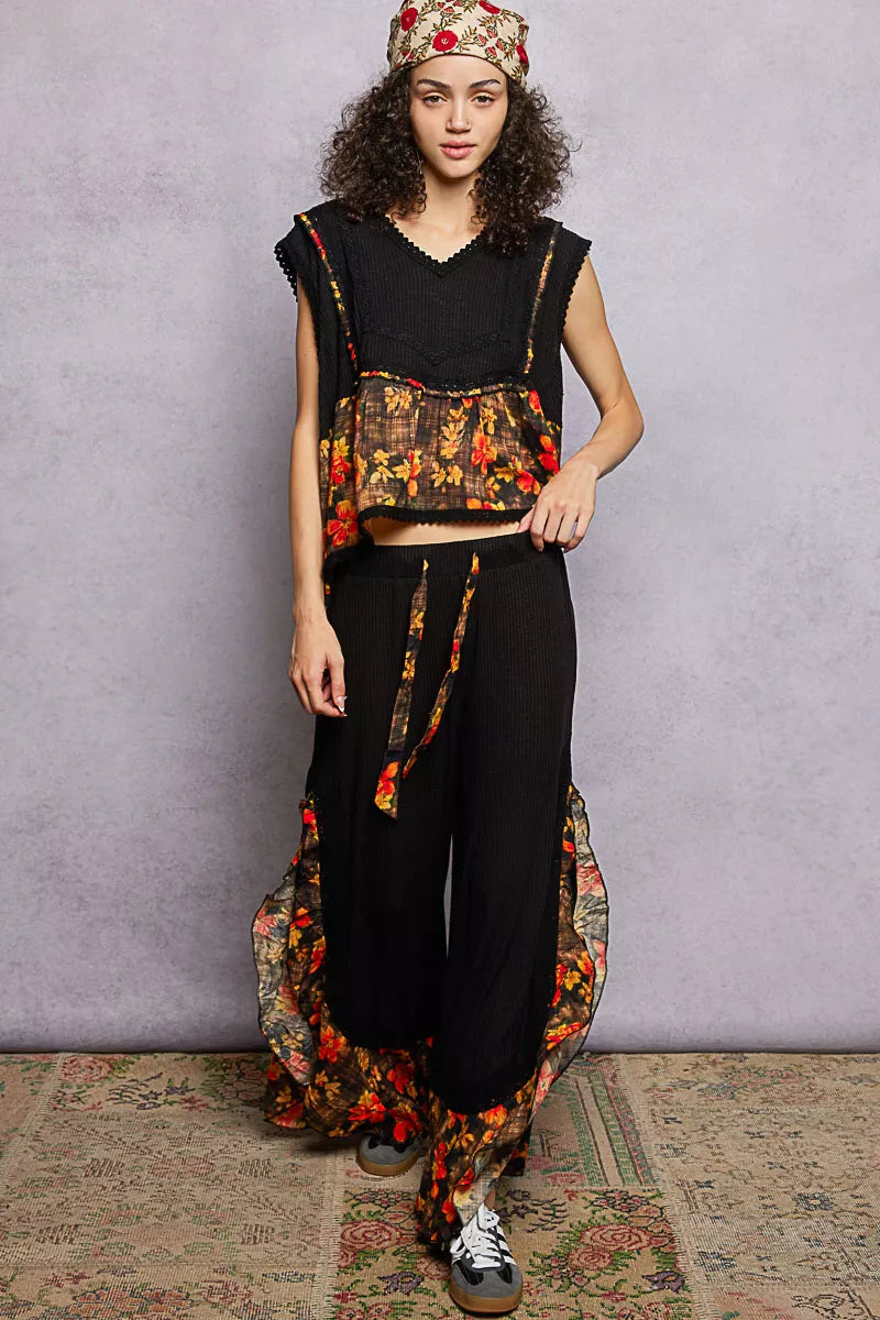 POL Lace Detail Floral Cropped Ruffled Top
