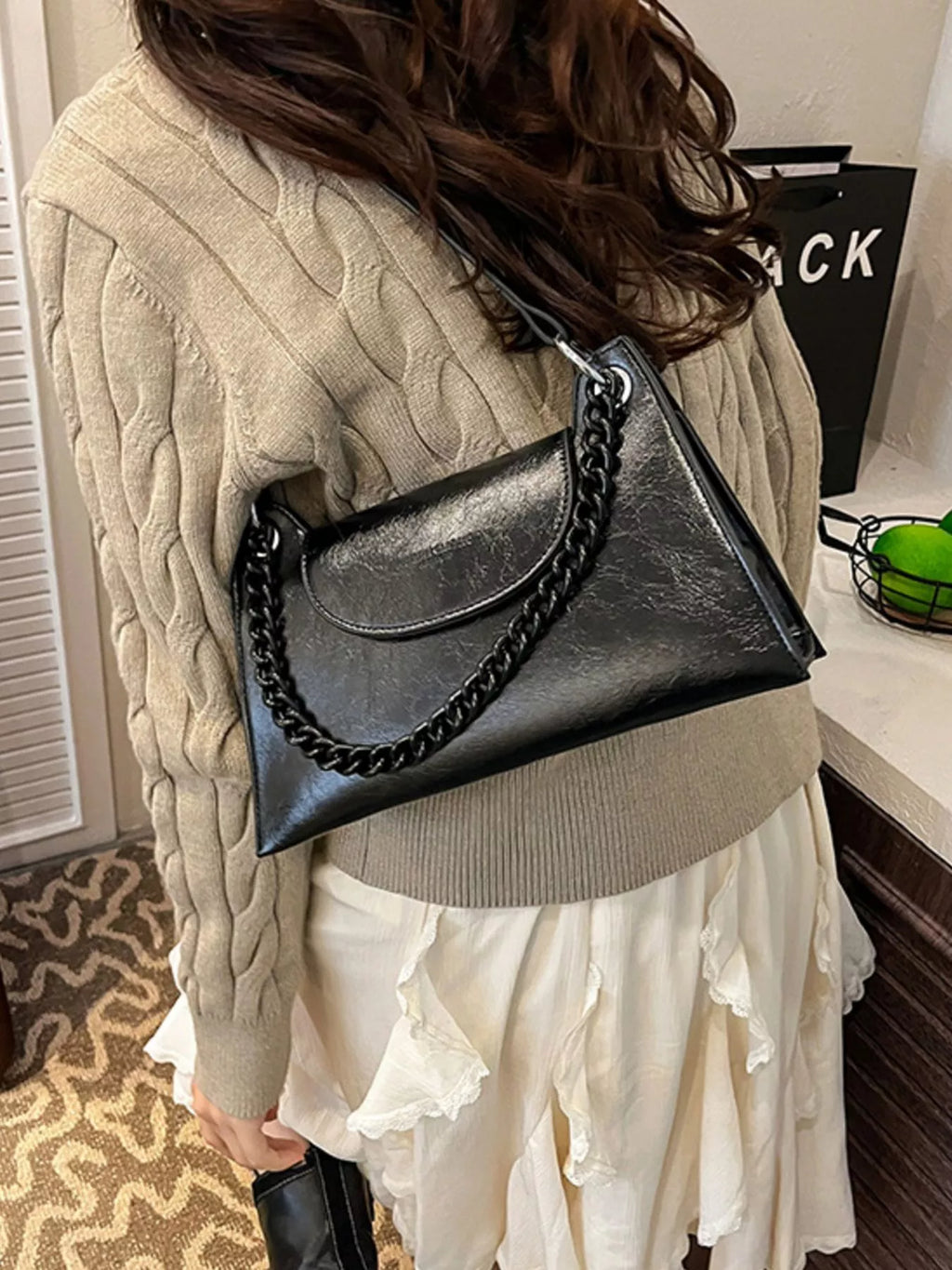 Chain Decor Flap Crossbody Bag