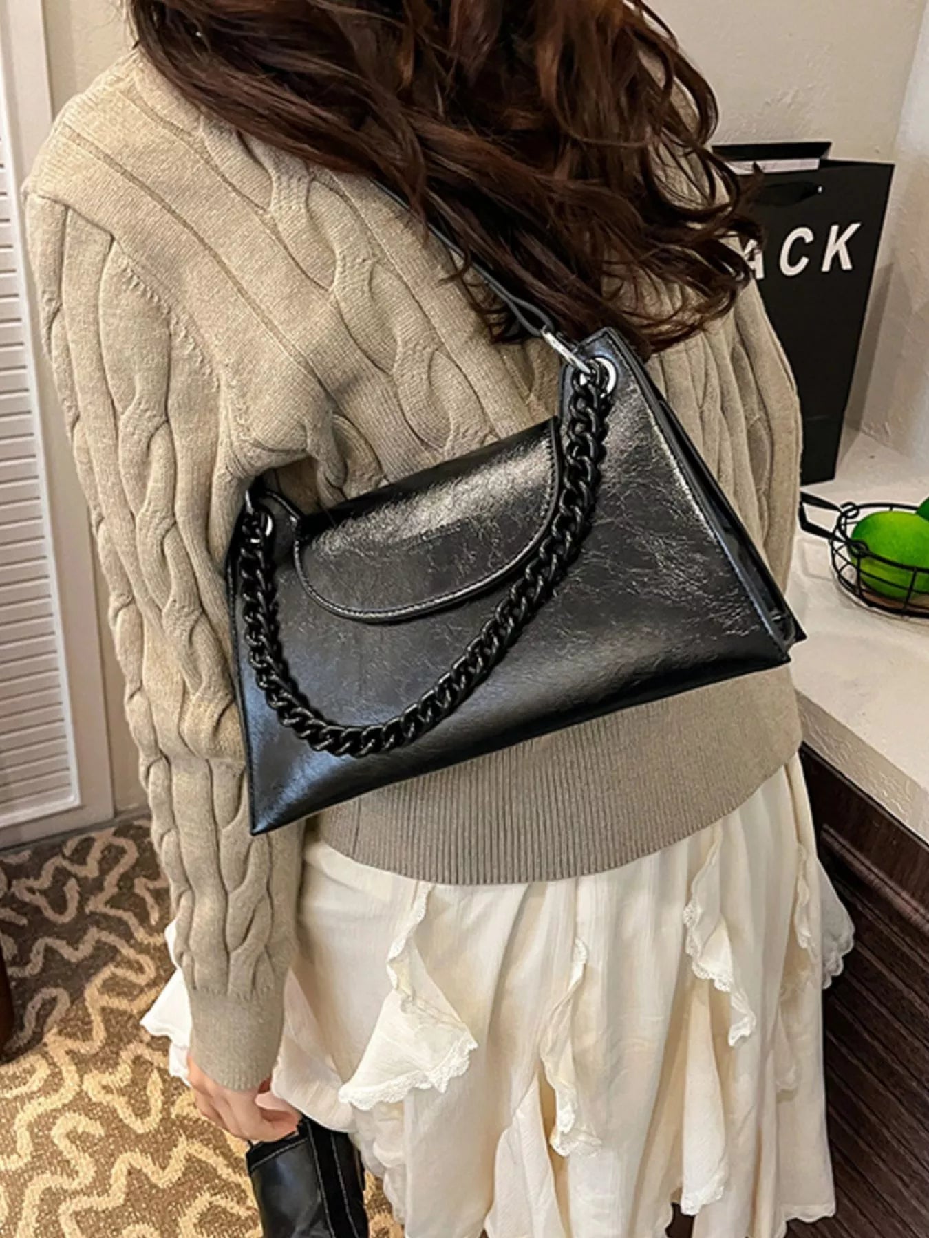 Chain Decor Flap Crossbody Bag