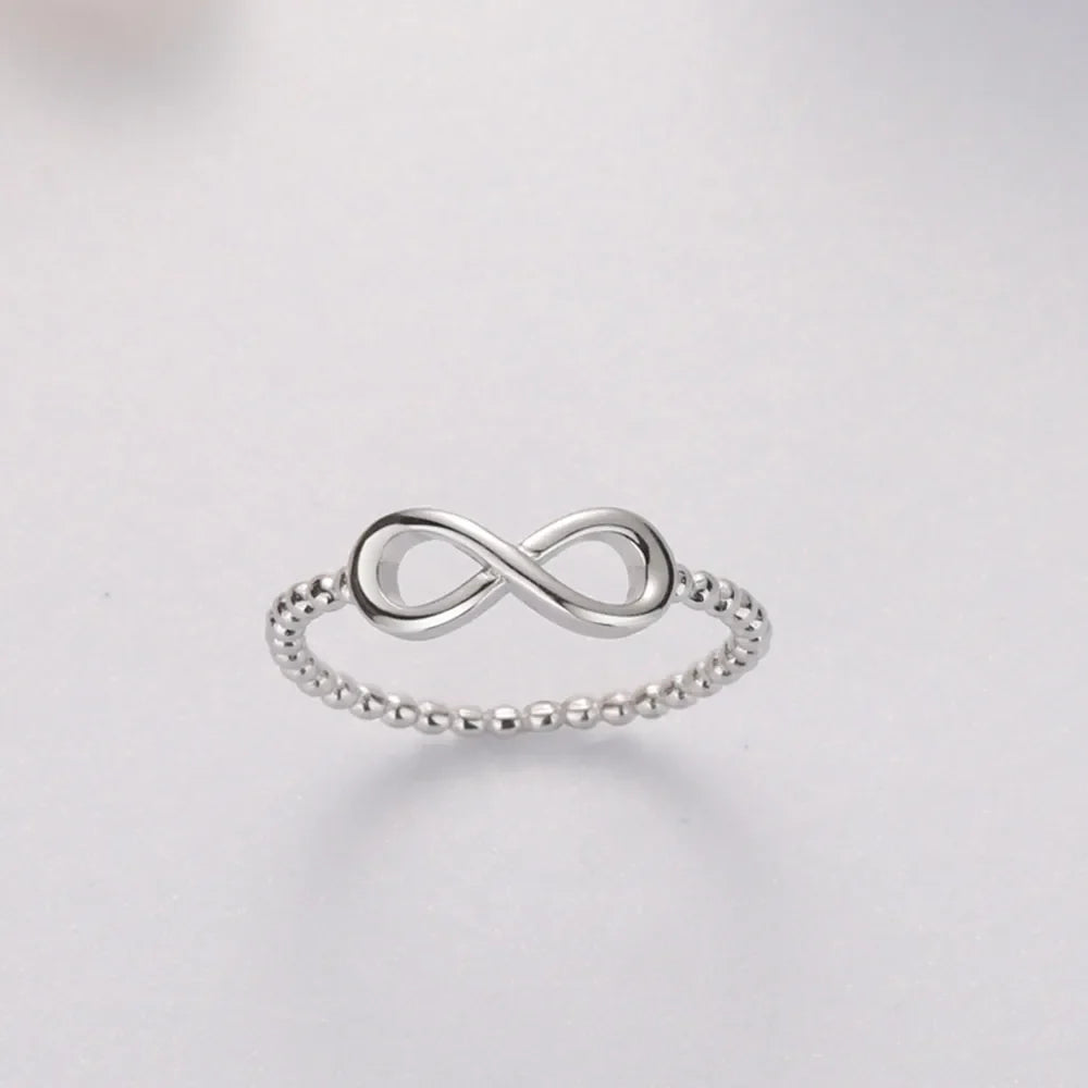 Number 8 Zircon 925 Sterling Silver Ring