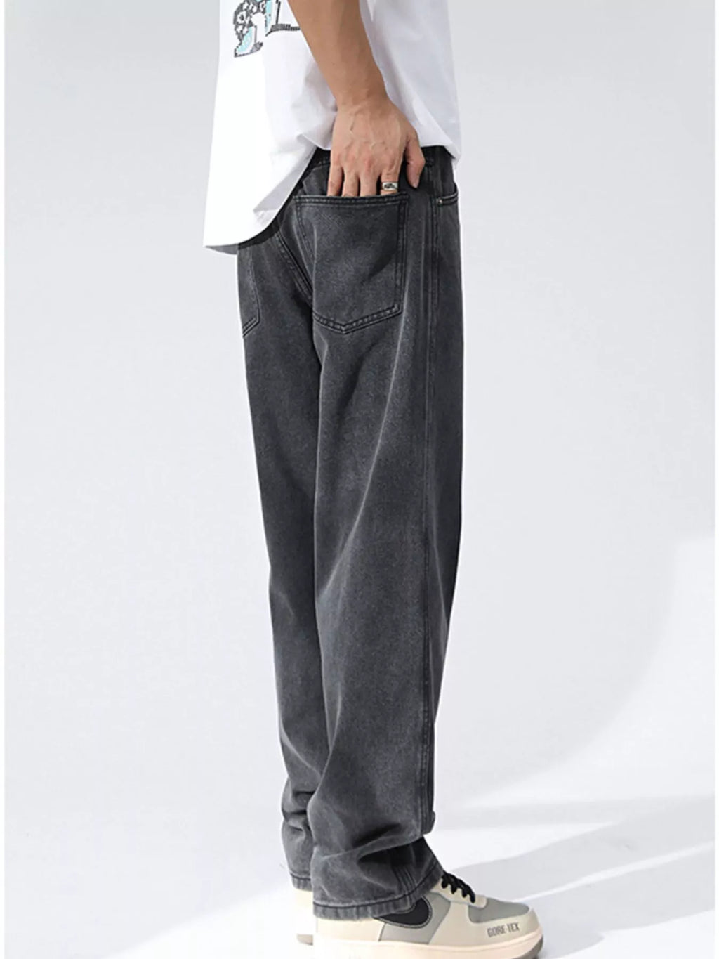 Men's Wash Relaxed Fit Wide Leg Jeans