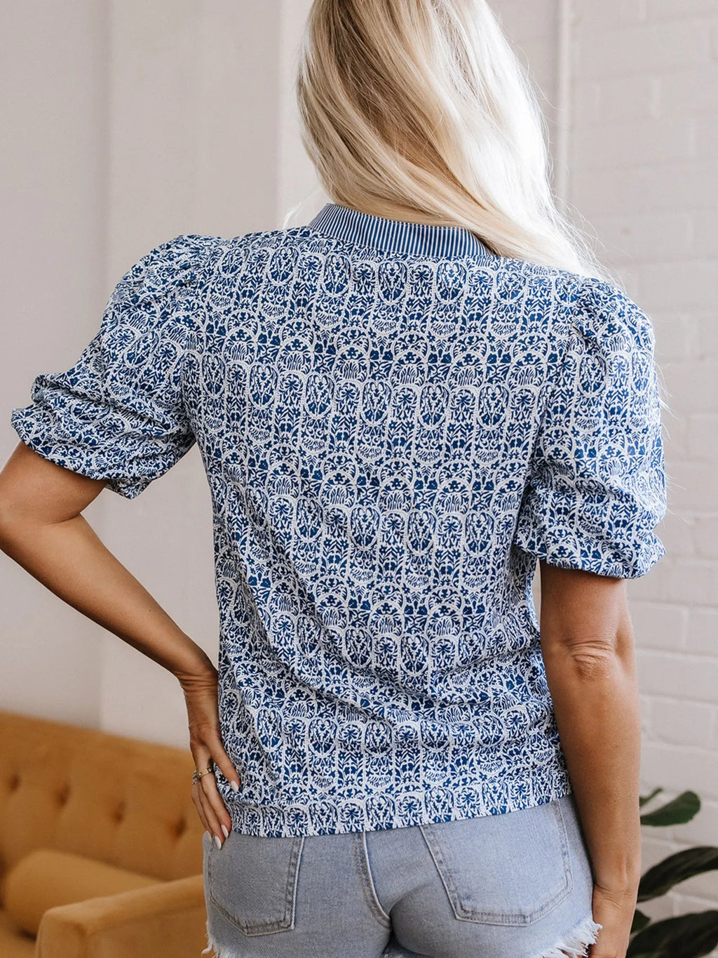 Printed Contrast Ric-Rac Puff Sleeve Top