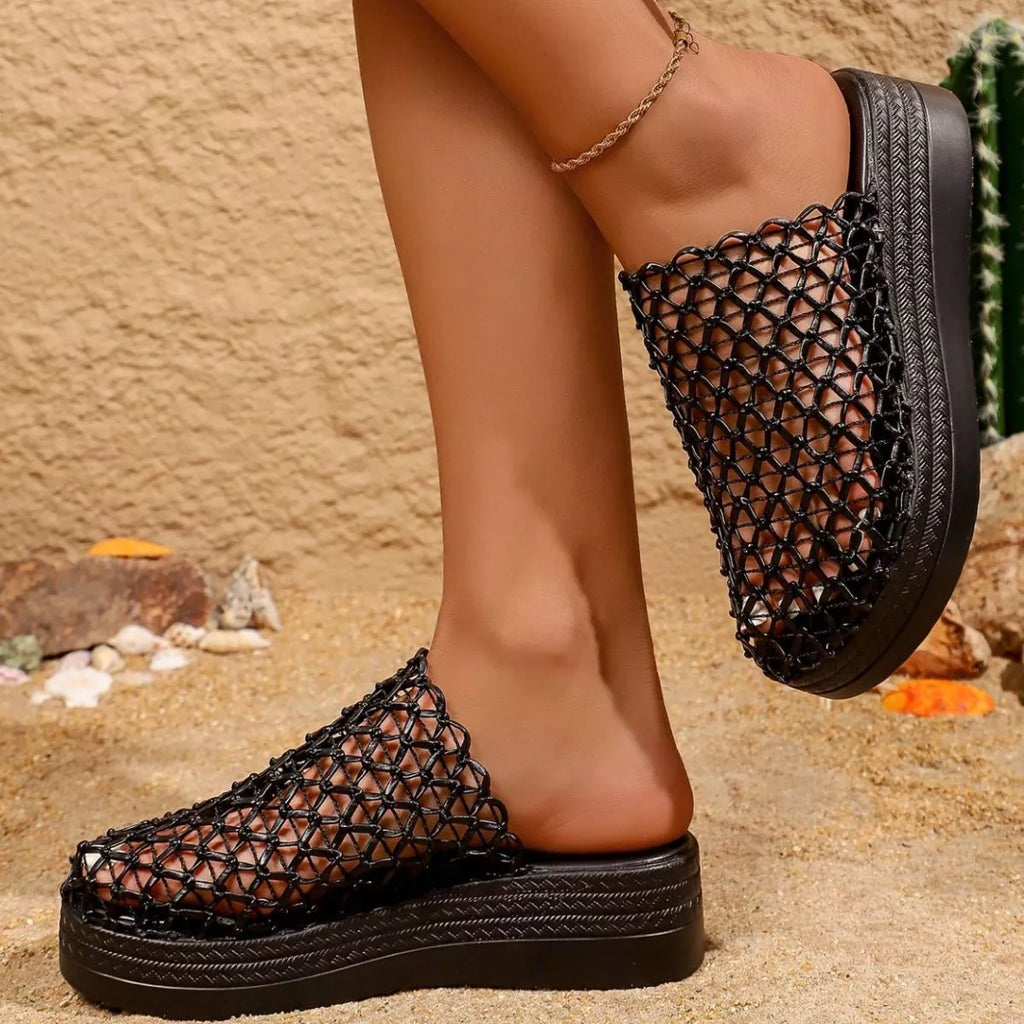 Round Toe Platform Sandals