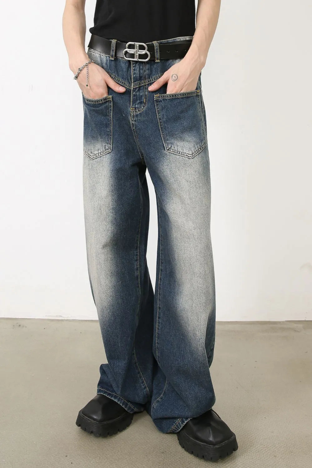 Men's Washed Wide Leg Jeans with Front Patch Pockets