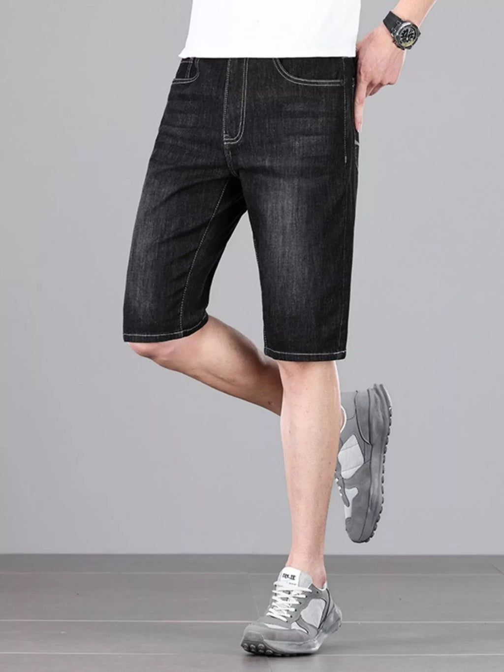 Men's Loose Fit Denim Shorts
