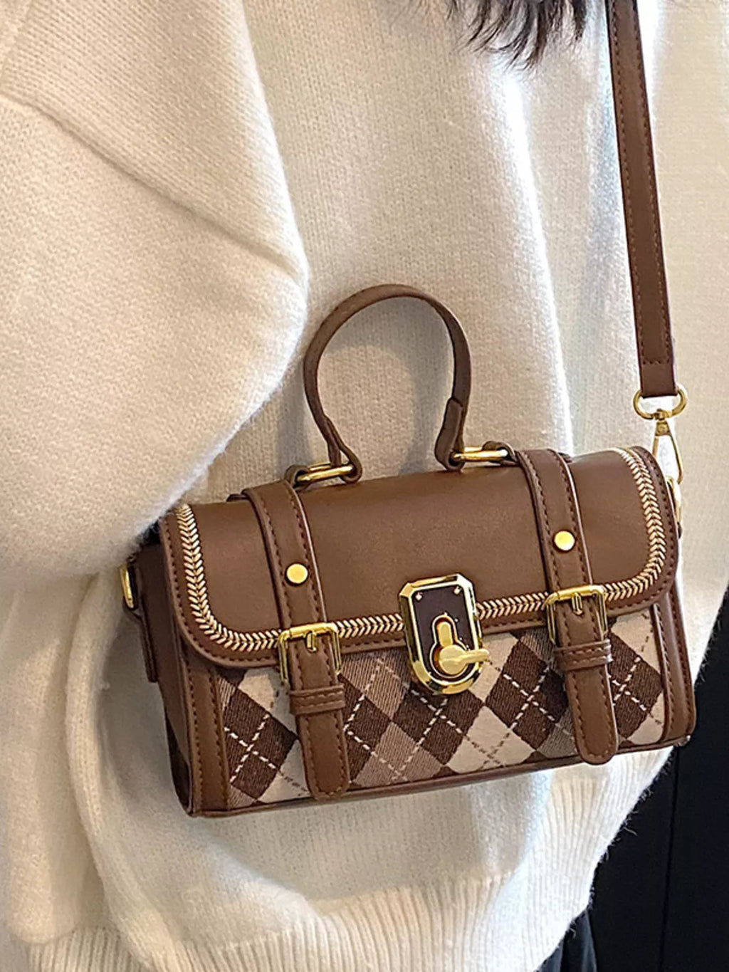 Argyle Pattern Flap Crossbody Bag