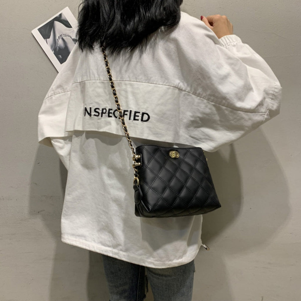 Quilted Chain Strap Crossbody Bag
