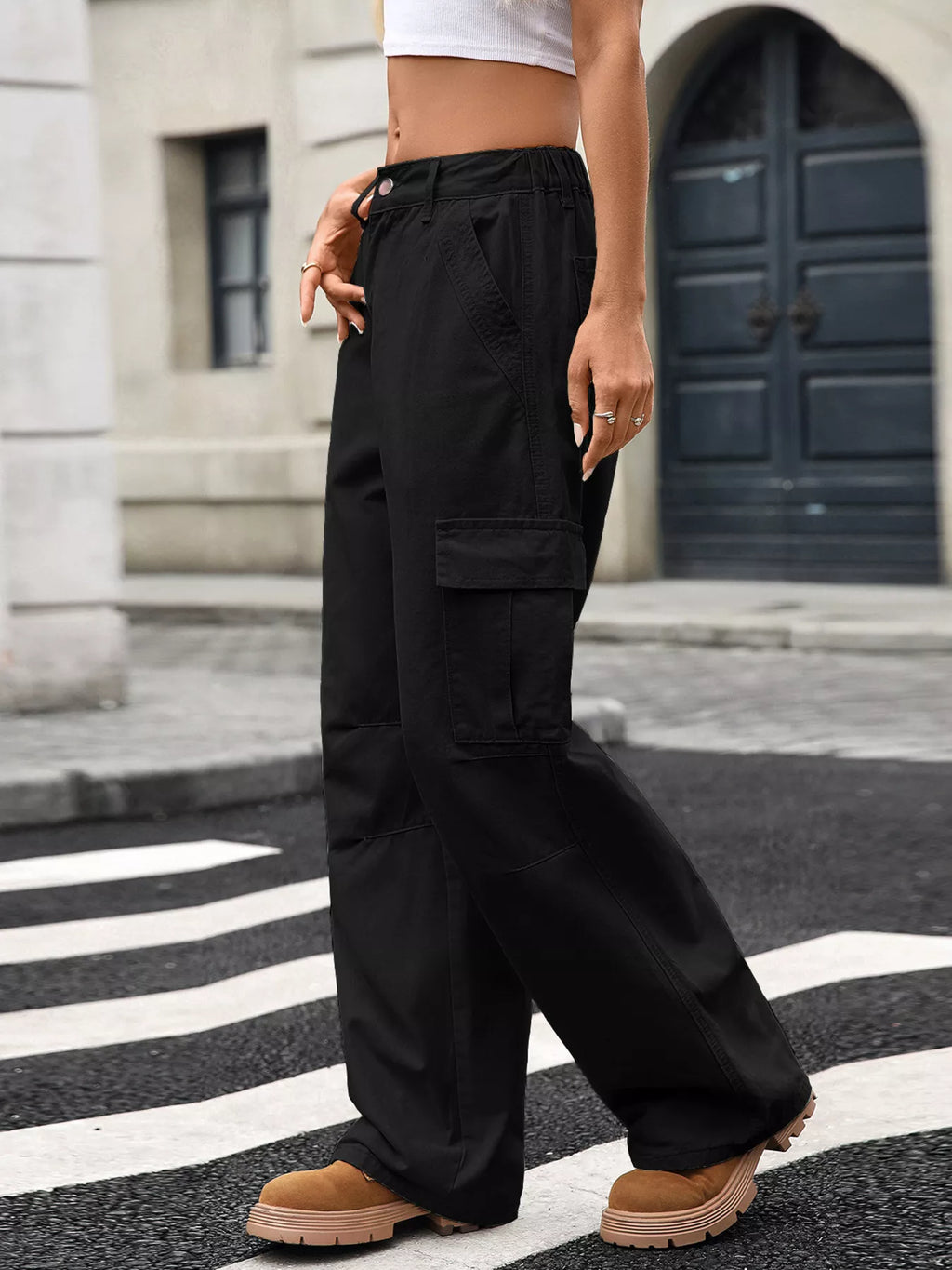 Relaxed Fit Cargo Jeans