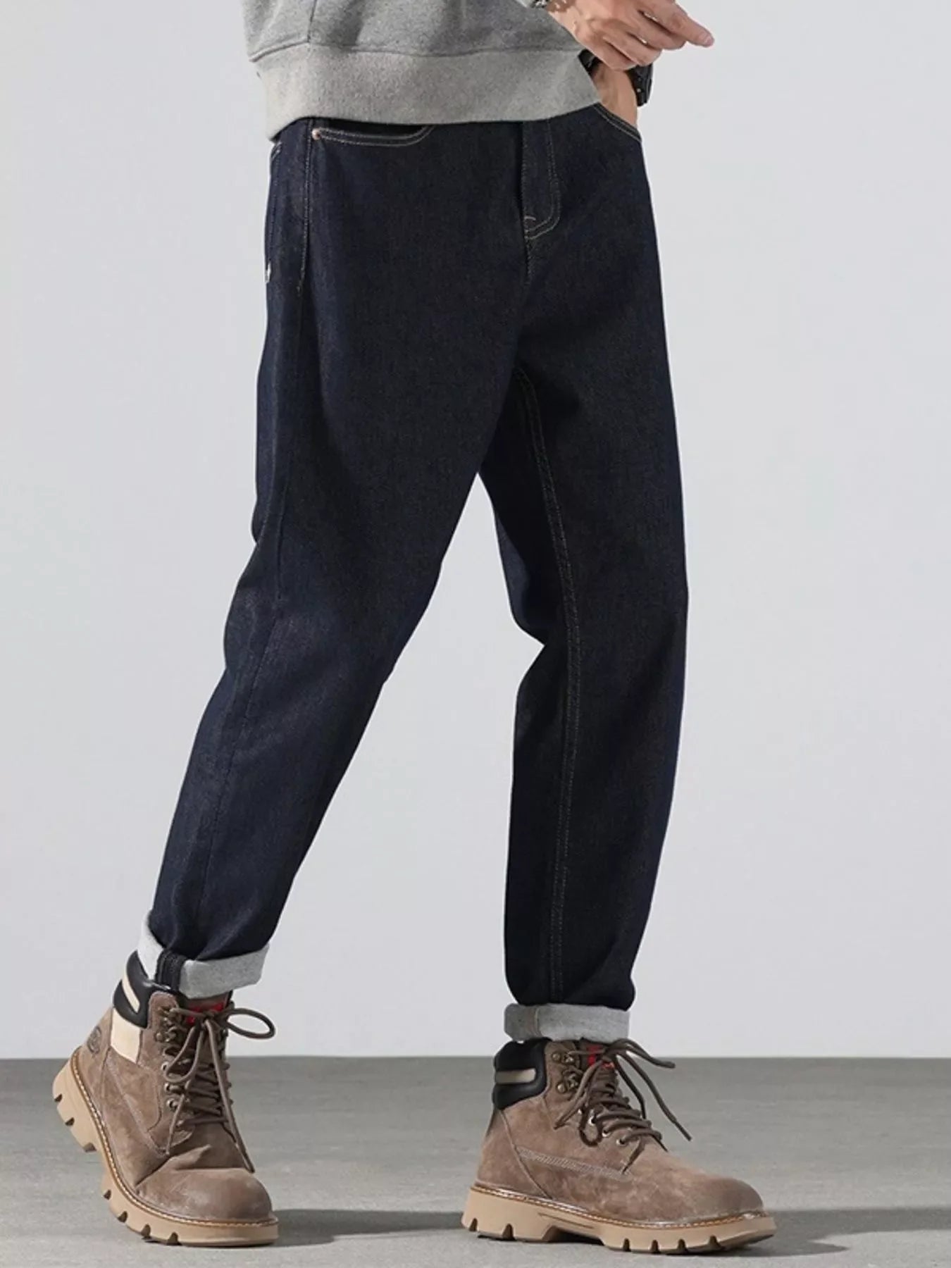 Men's Pocketed Loose Fit Jeans