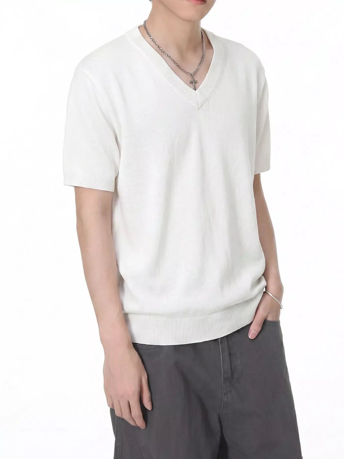 Men's V-Neck Short-Sleeve Knit T-Shirt