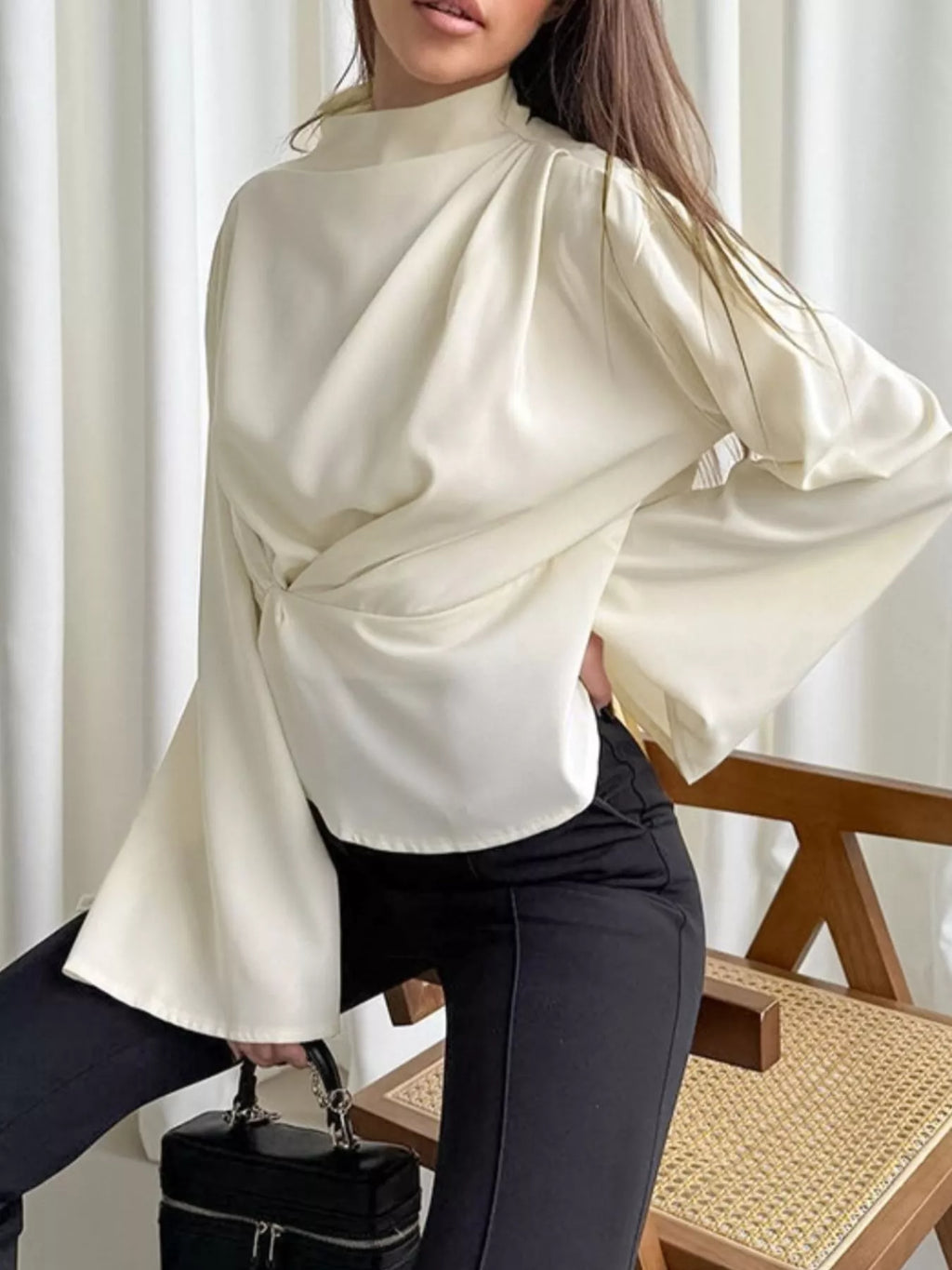 Ruched Mock Neck Long Sleeve Blosue