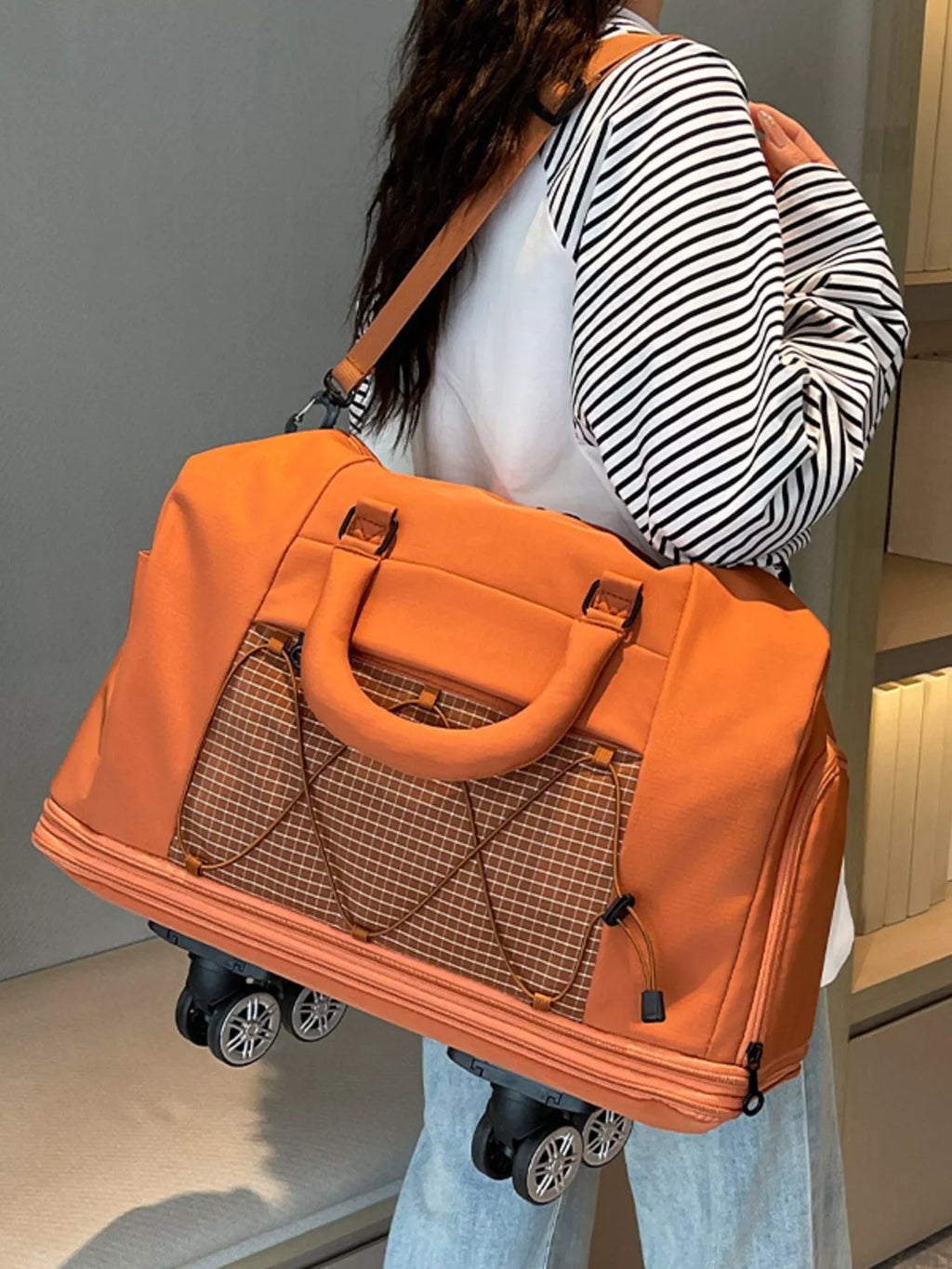Expandable Rolling Duffel Bag