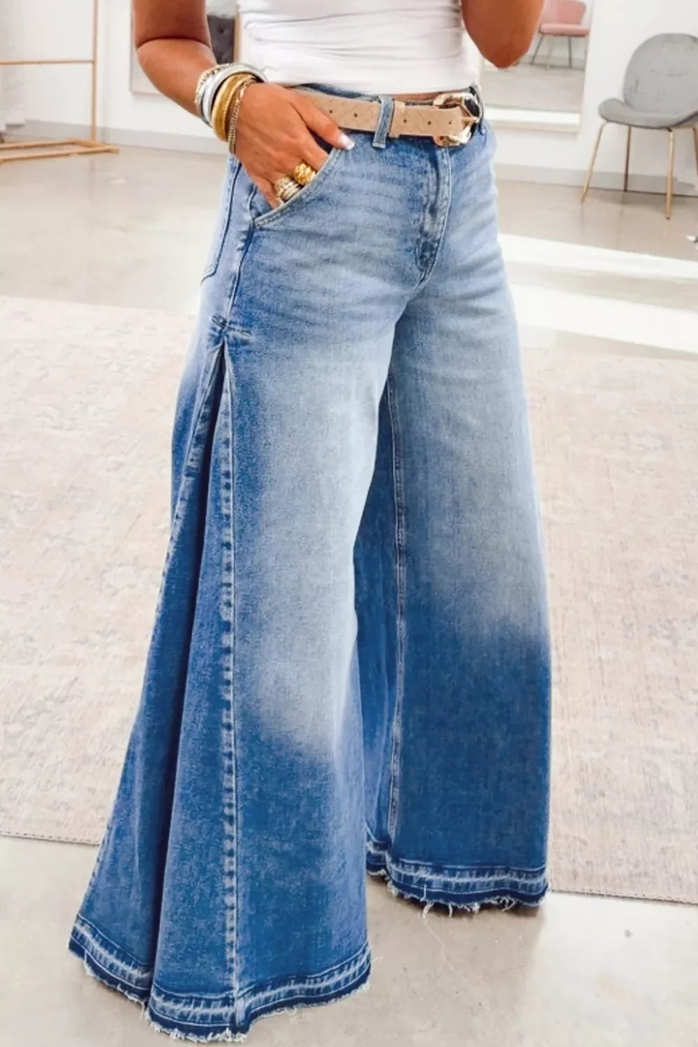 Side Seam Gathering Flare Leg Jeans