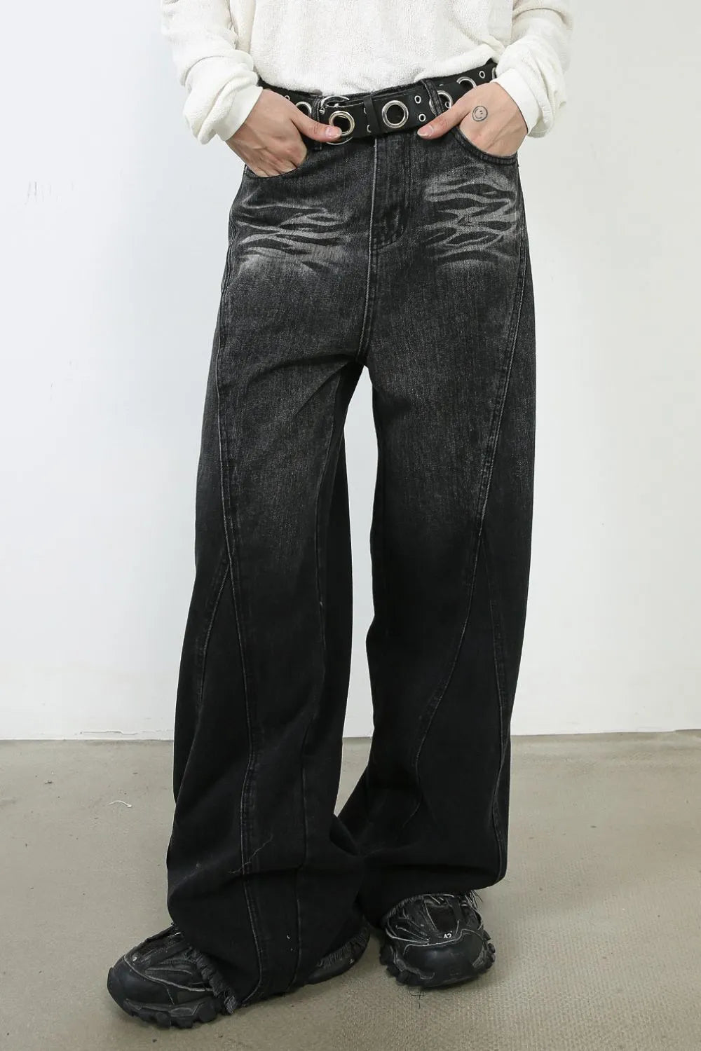 Men's Wide Leg Jeans with Pockets