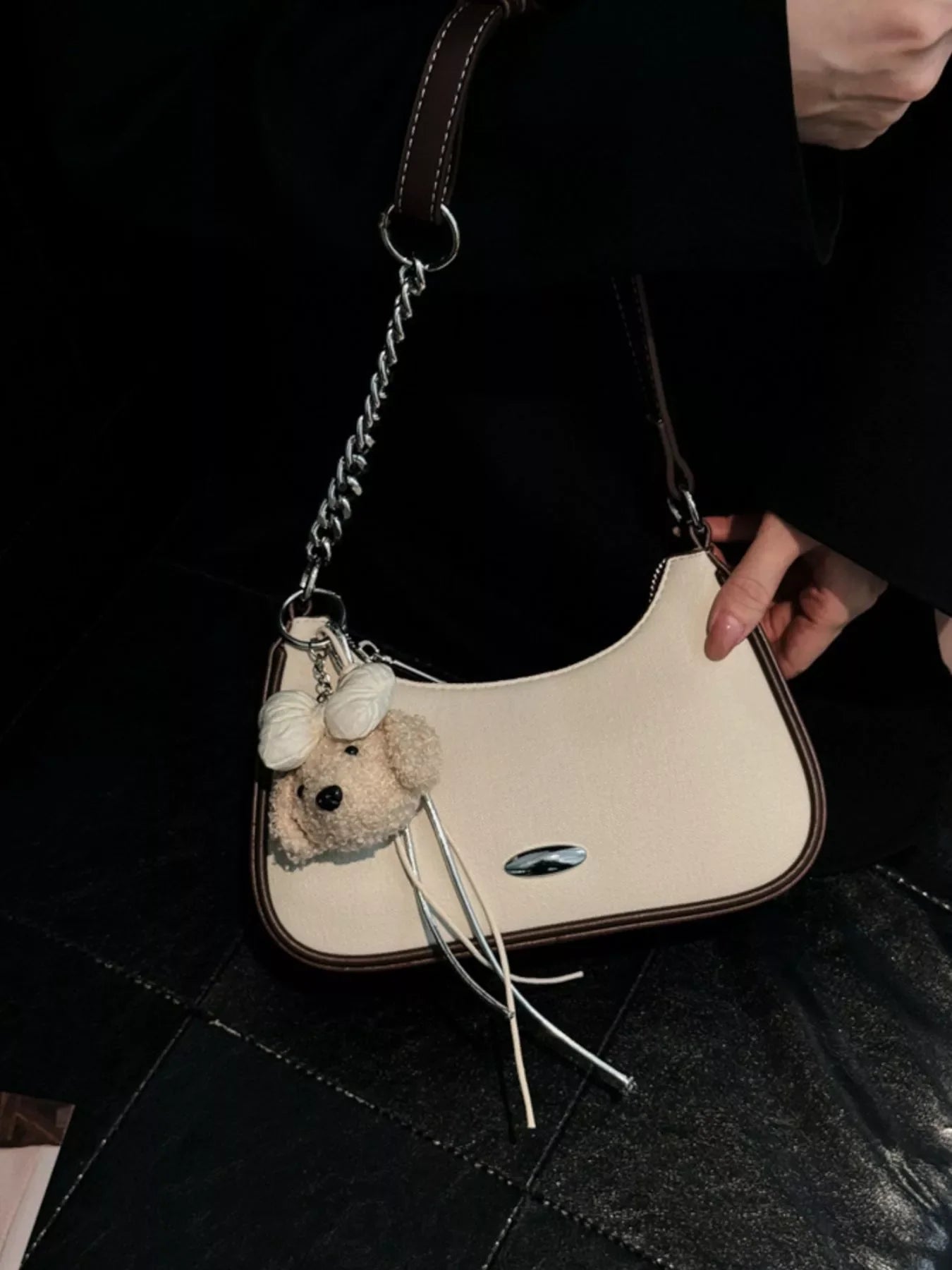 Contrast Trim Shoulder Bag
