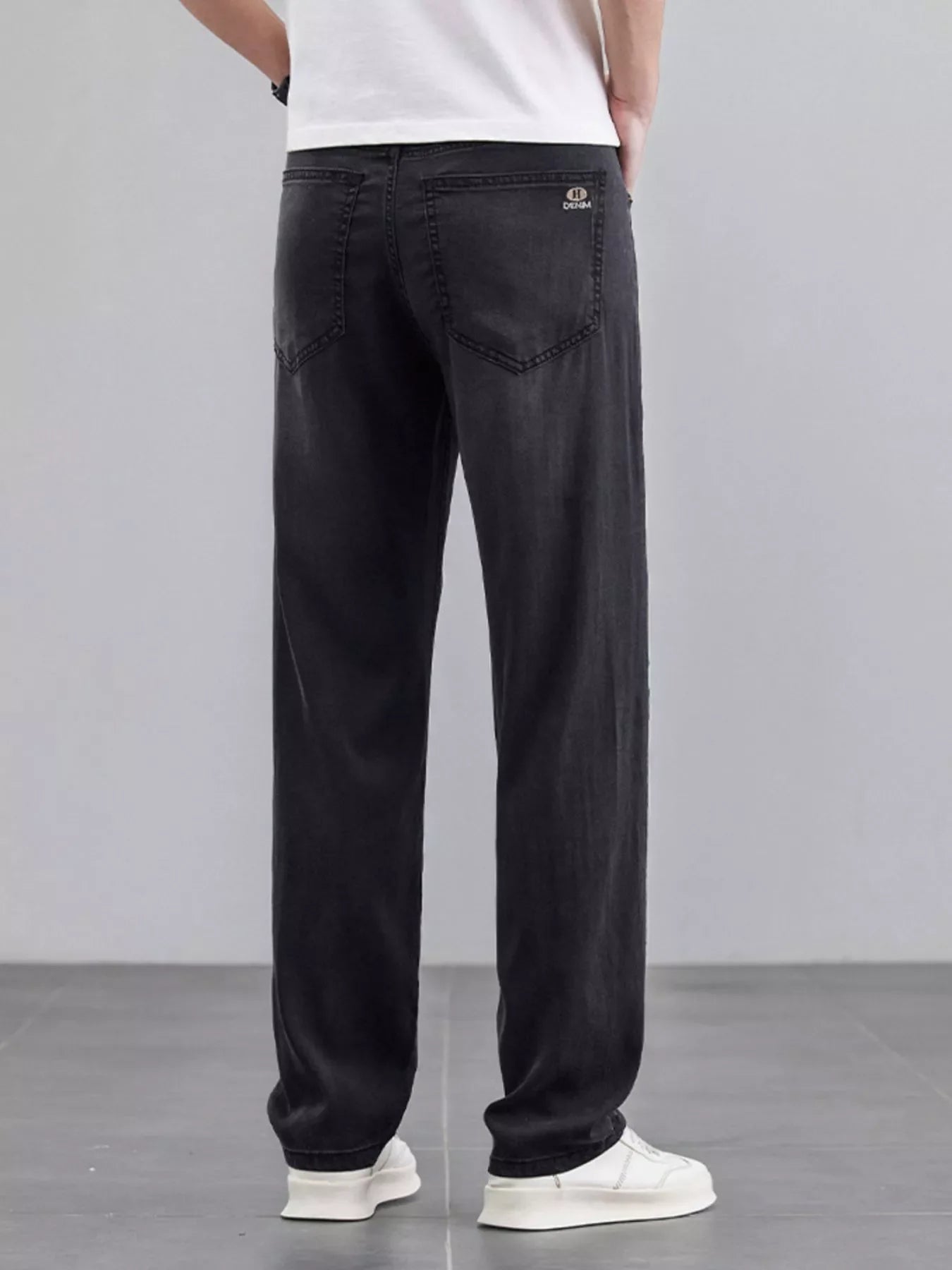 Men's Wide Leg Jeans
