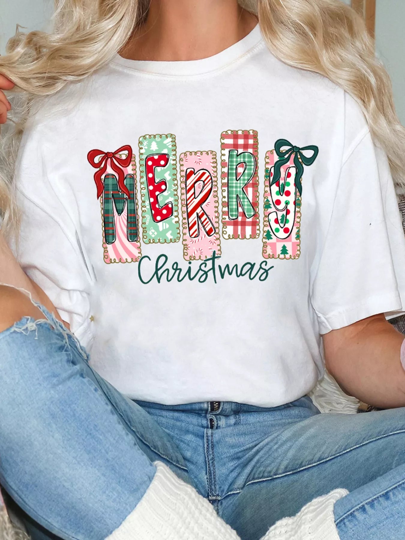 Merry Christmas Ribbon Bow Detail Holiday Graphic Tee