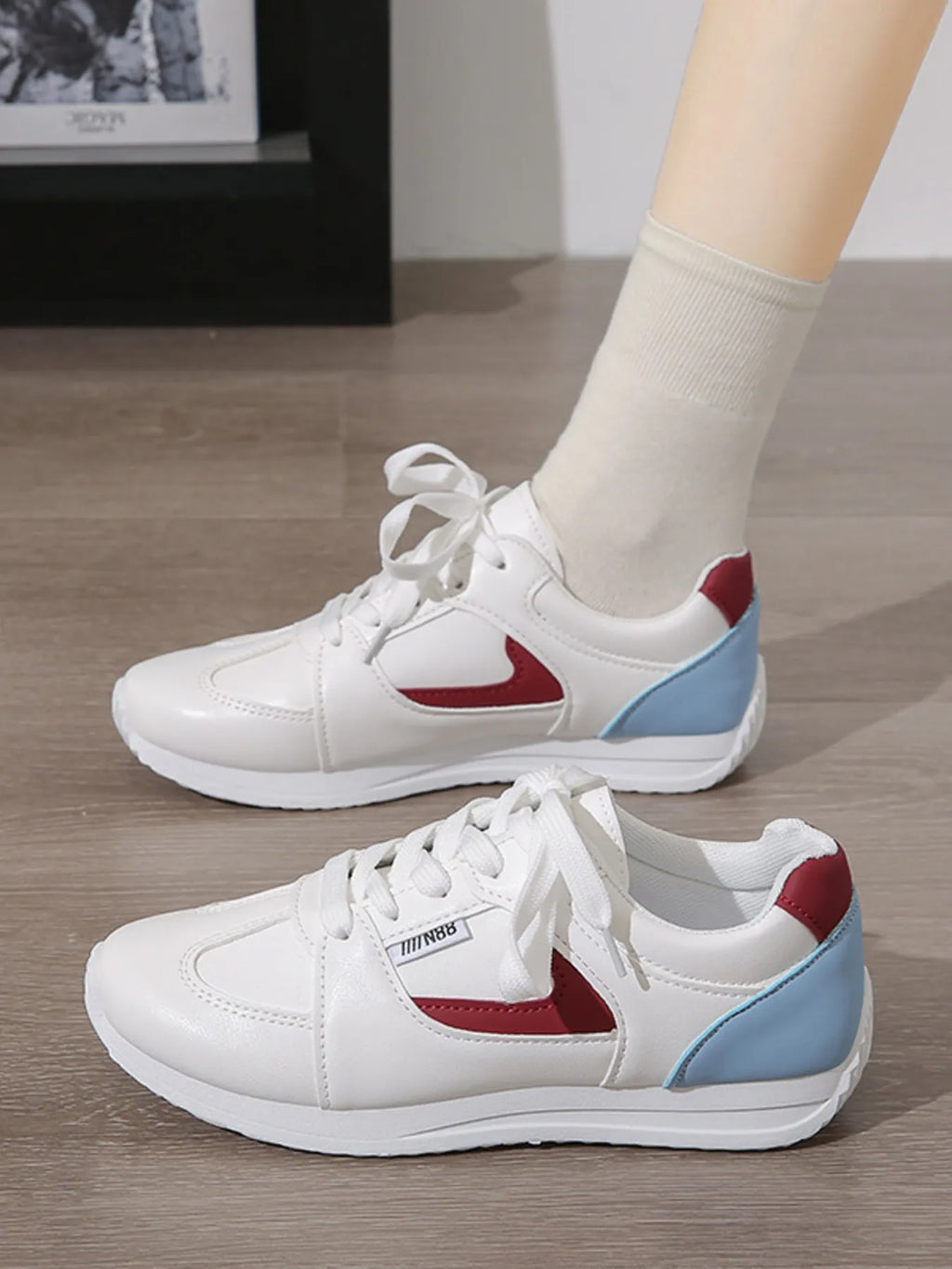 Round Toe Contrast Sneakers