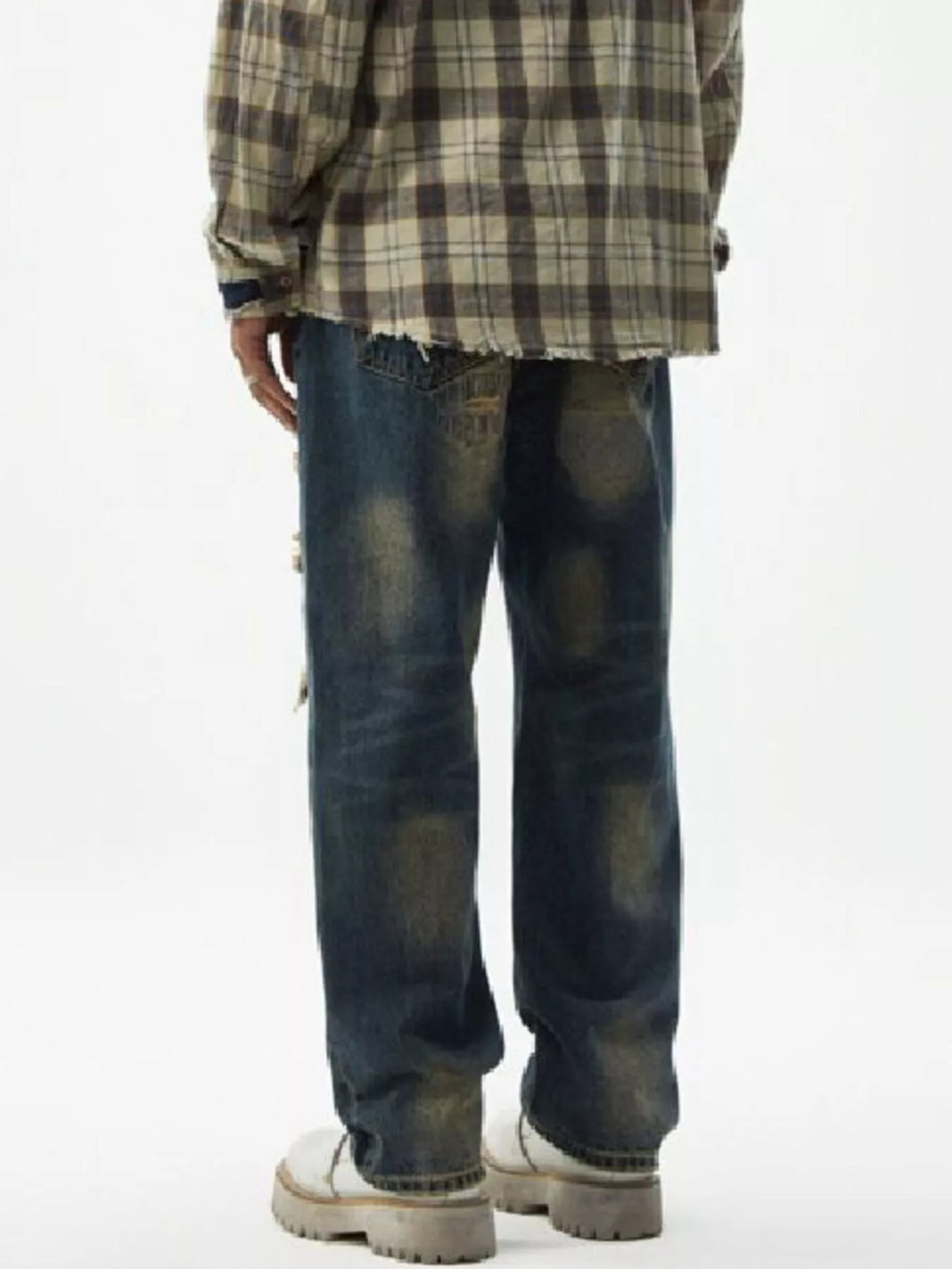 Men's Distressed Wash Relaxed Fit Wide Leg Jeans