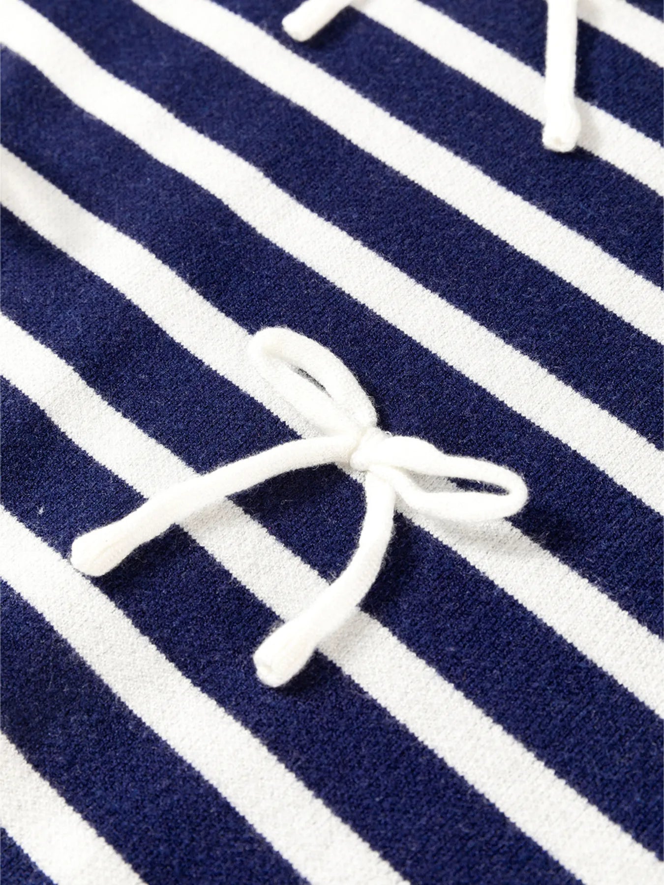 Stripe Knitted Bow Decor Sweater Vest
