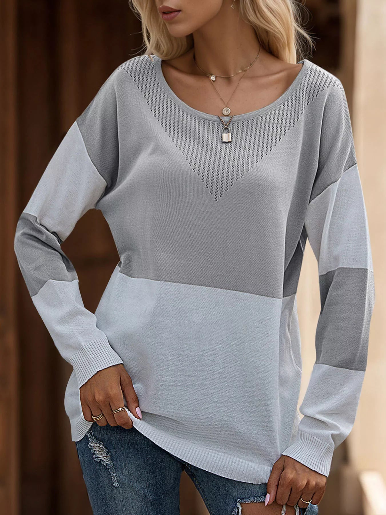 Color Block V-Neck Knit Top