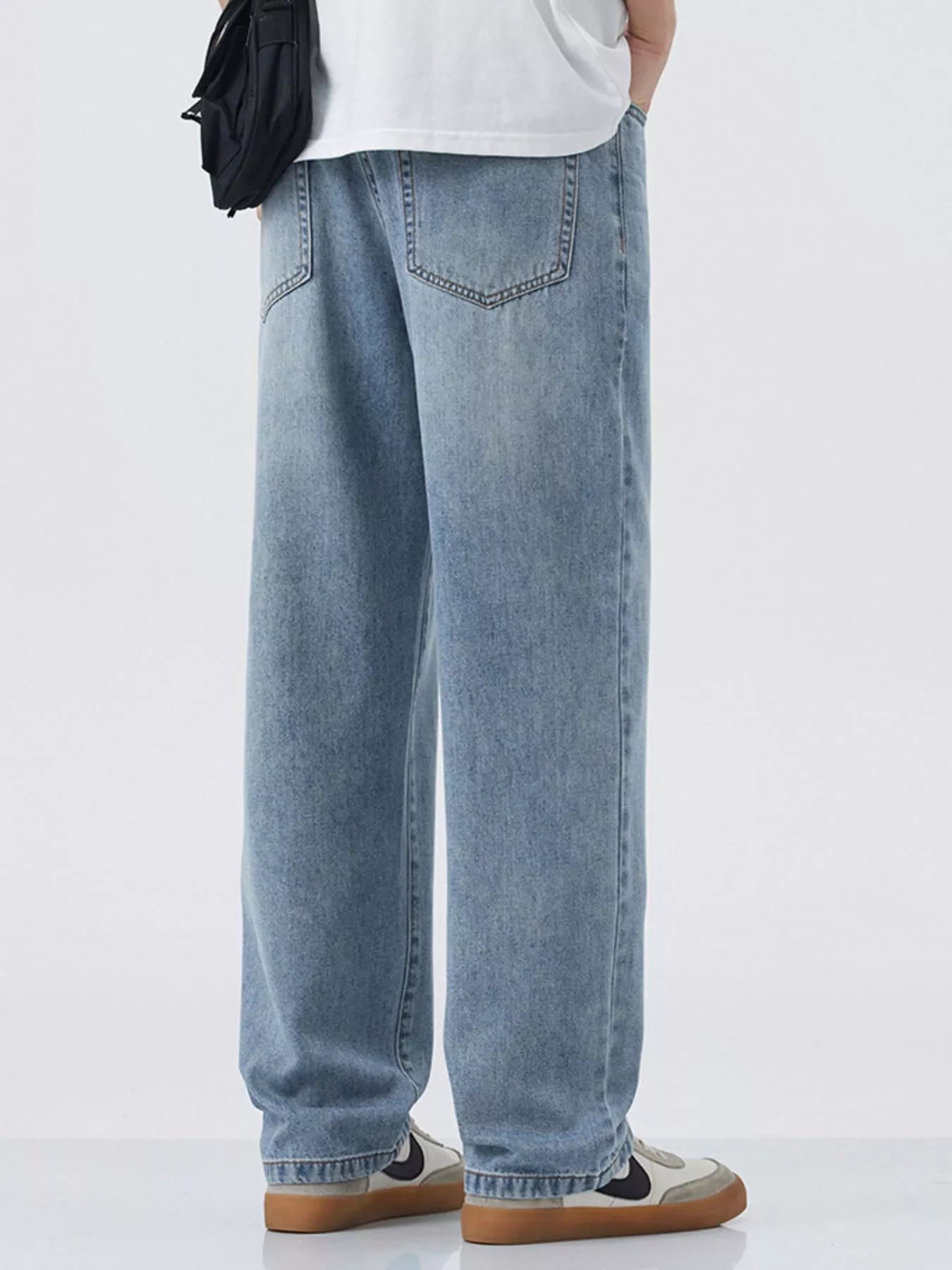 Men's Wide Leg Relaxed Fit Jeans