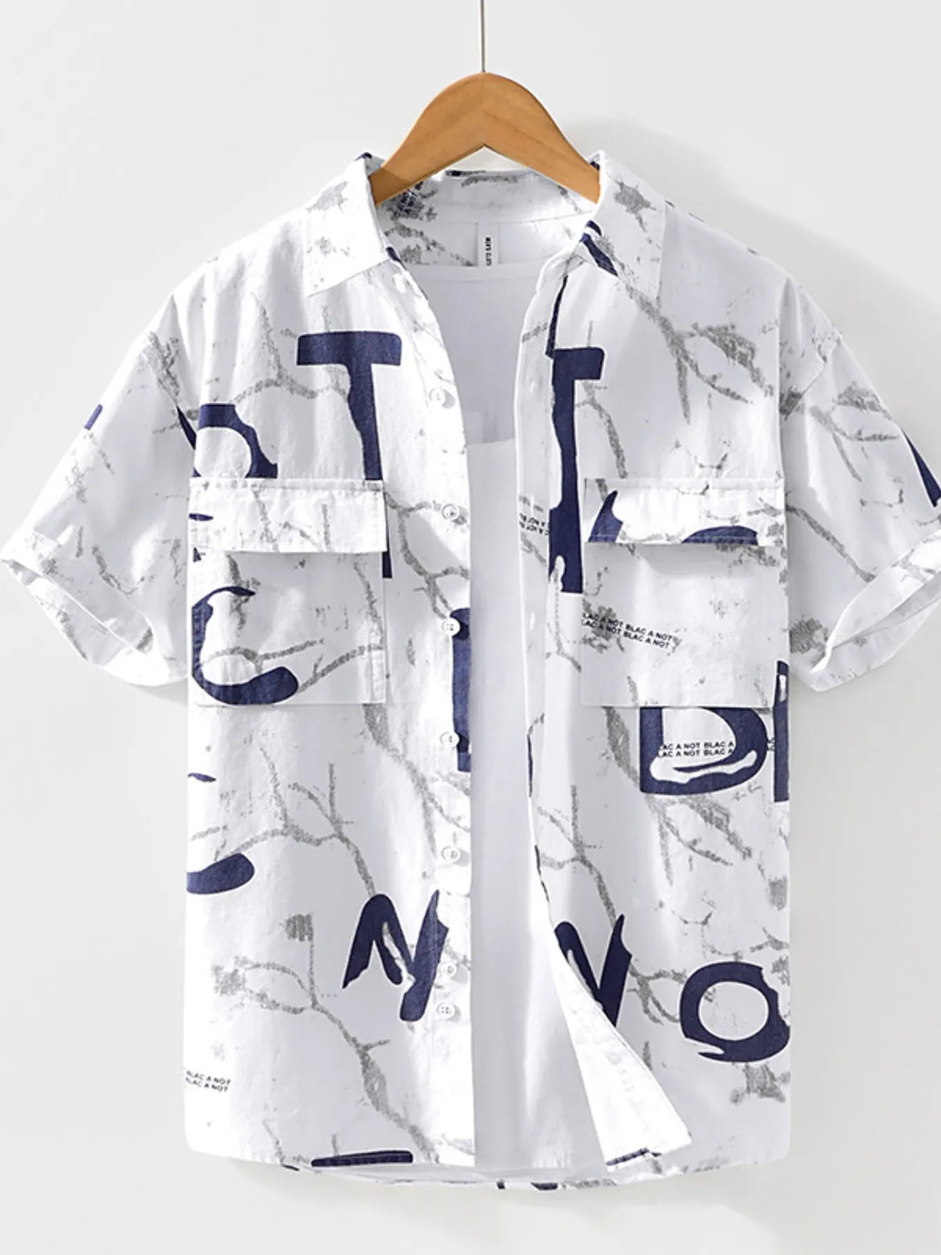 Men's Printed Button Up Short Sleeve Shirt