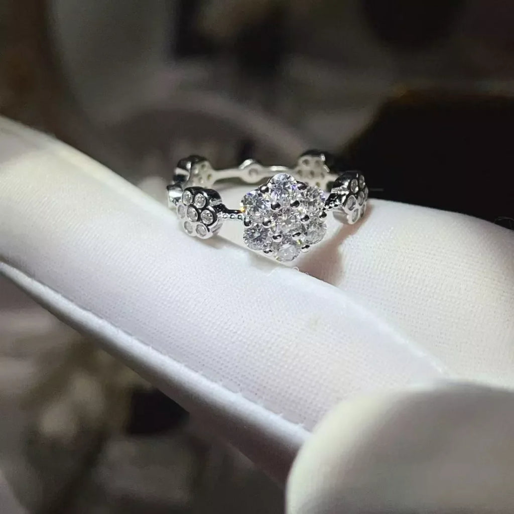 925 Sterling Silver Moissanite Flower Ring