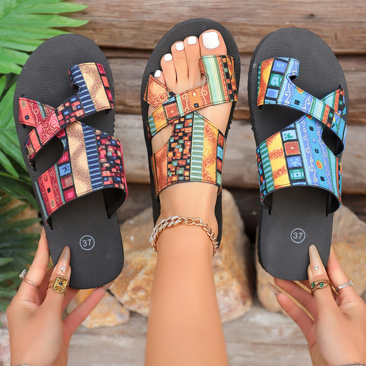 Toe Loop Platform Sandals