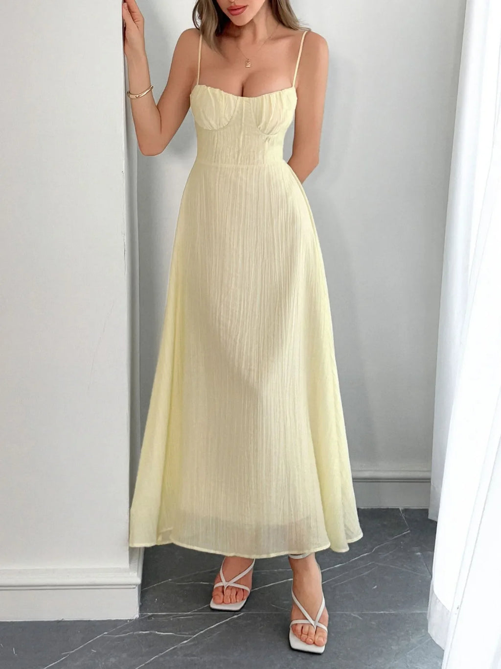 Texture Sweetheart Neck Backless Cami Dress